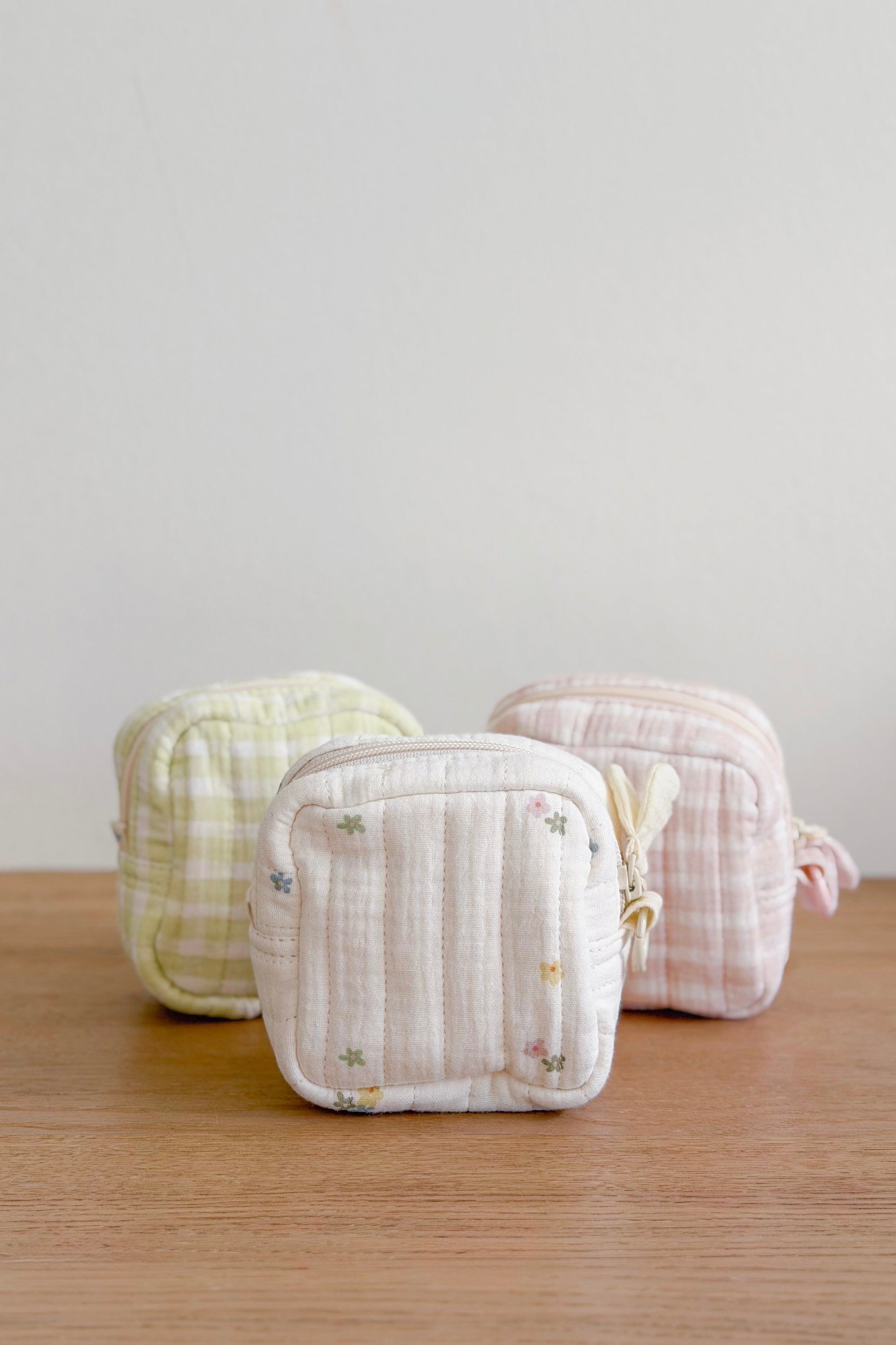 Soft Baby Loaf Pouch – Daisies