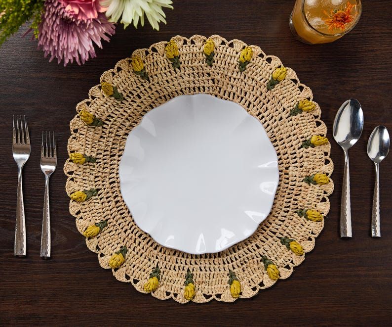 Handmade Tulip Placemat – Raffia Crochet Floral Table Mat