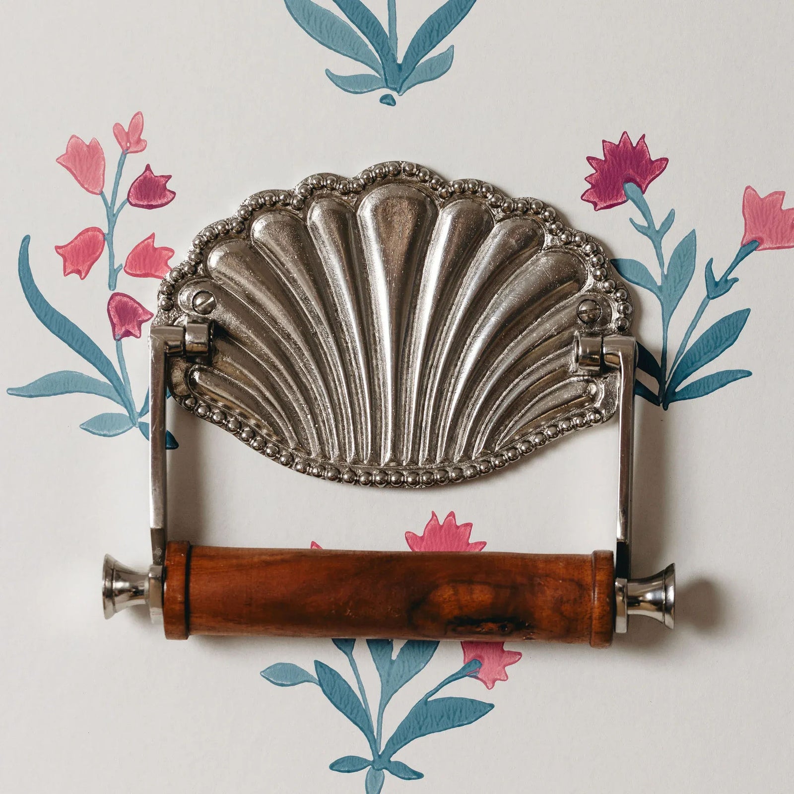 Shell Brass Toilet Roll Holder (Chrome)