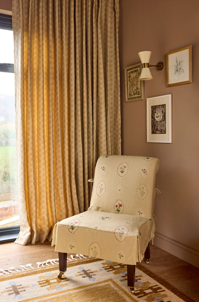 Bibury Sprig - Tea (Fabric)