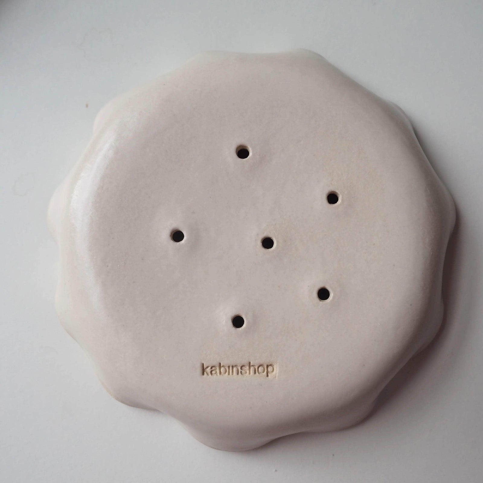 Handmade Pink Curvy Edge Ceramic Soap Dish