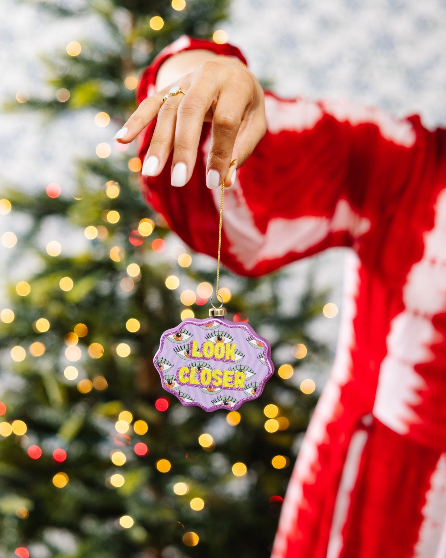 Scallop Ornament - Look Closer