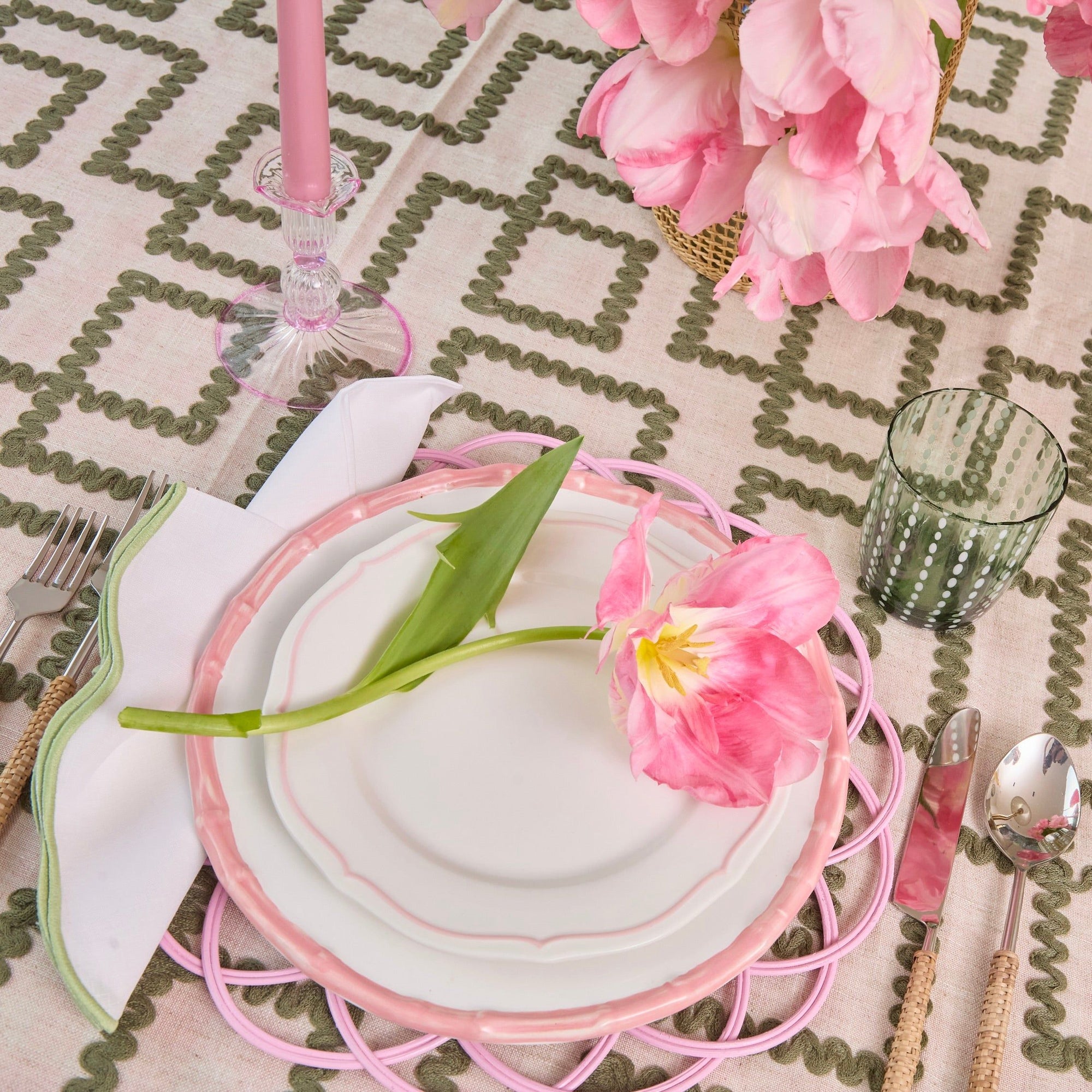 Large Pink Bamboo Dinner Plate (1 Piece)