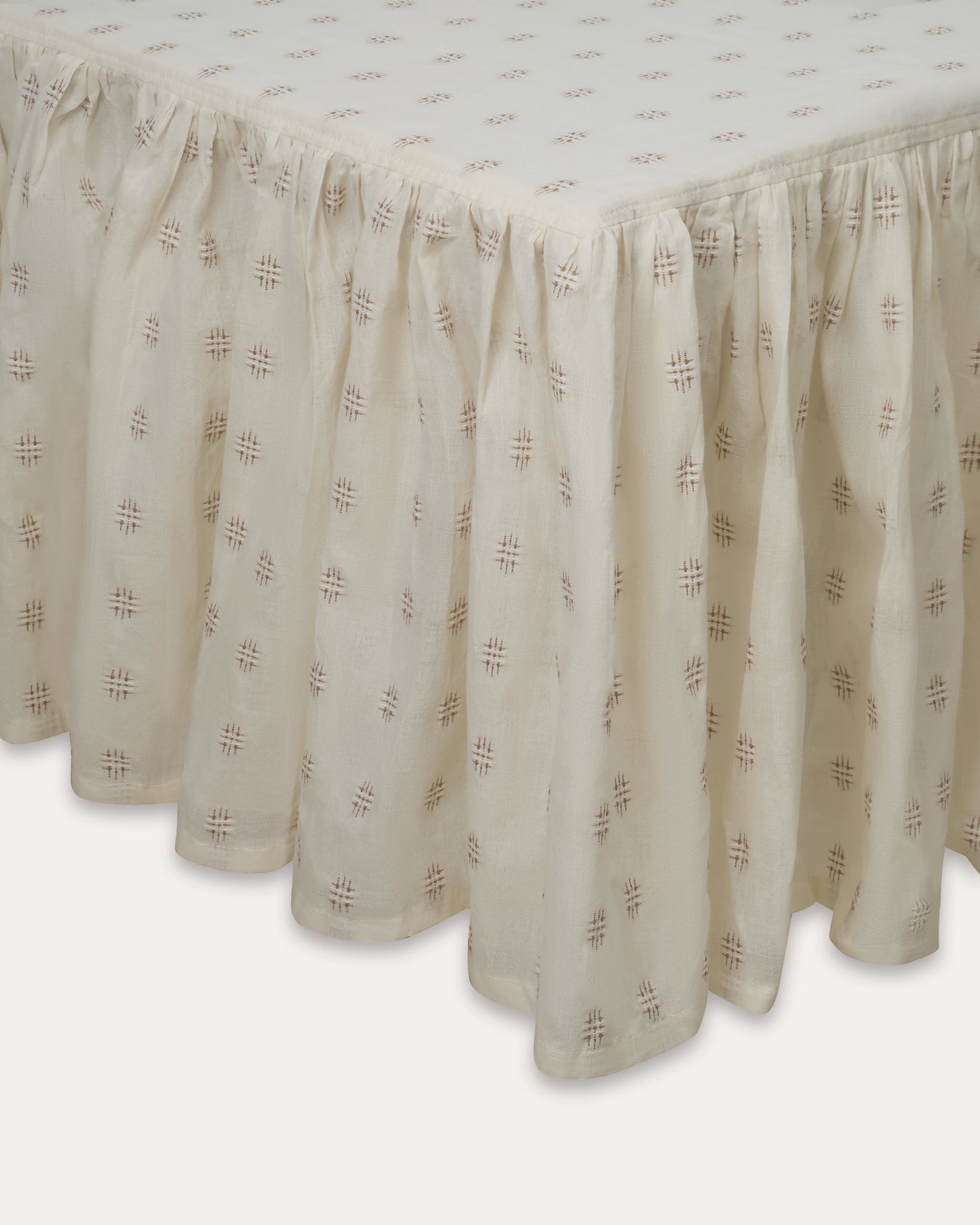 The Valance in Chestnut