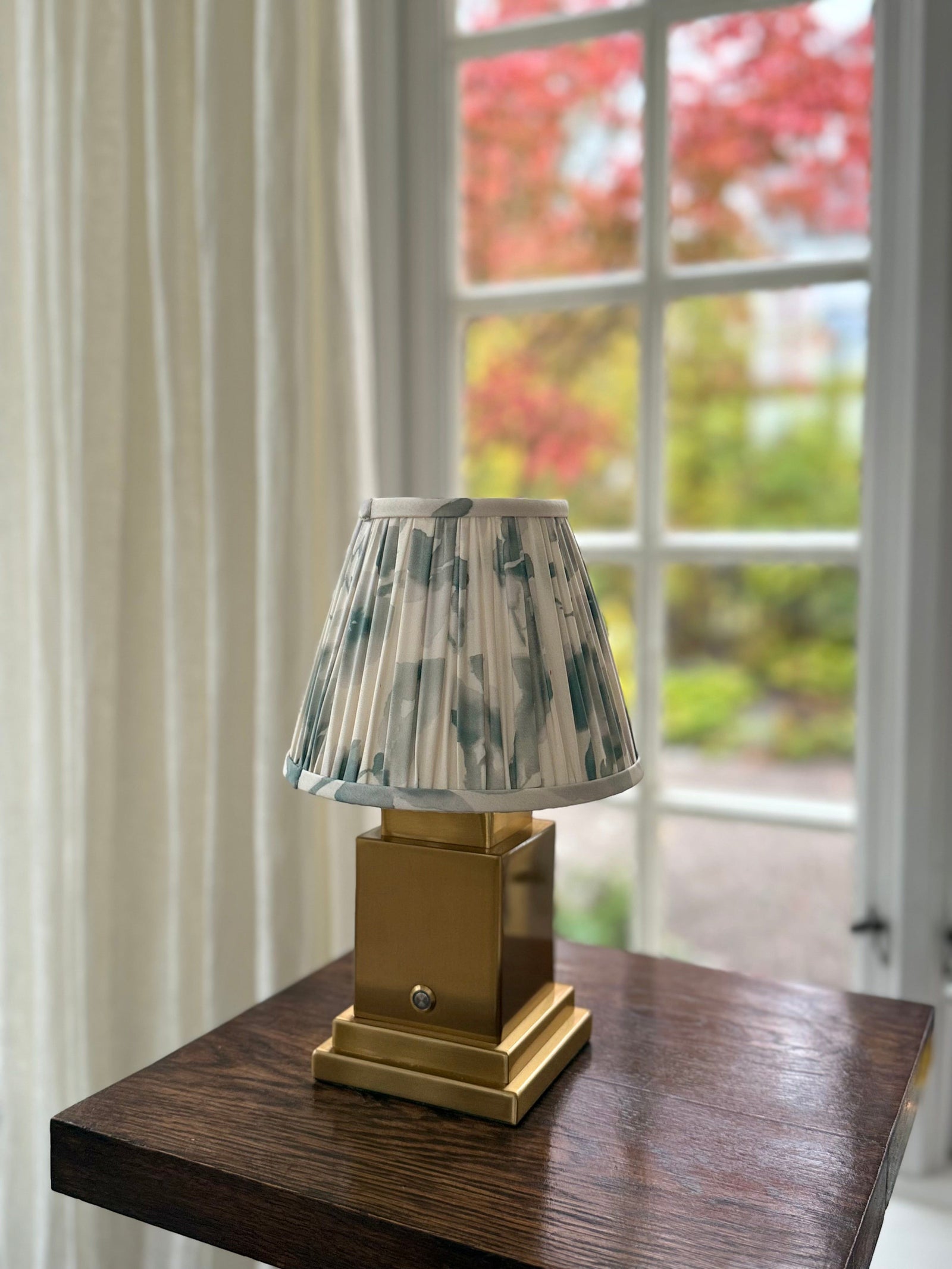 Athena Rechargeable Table Lamp (Green Magnolia)