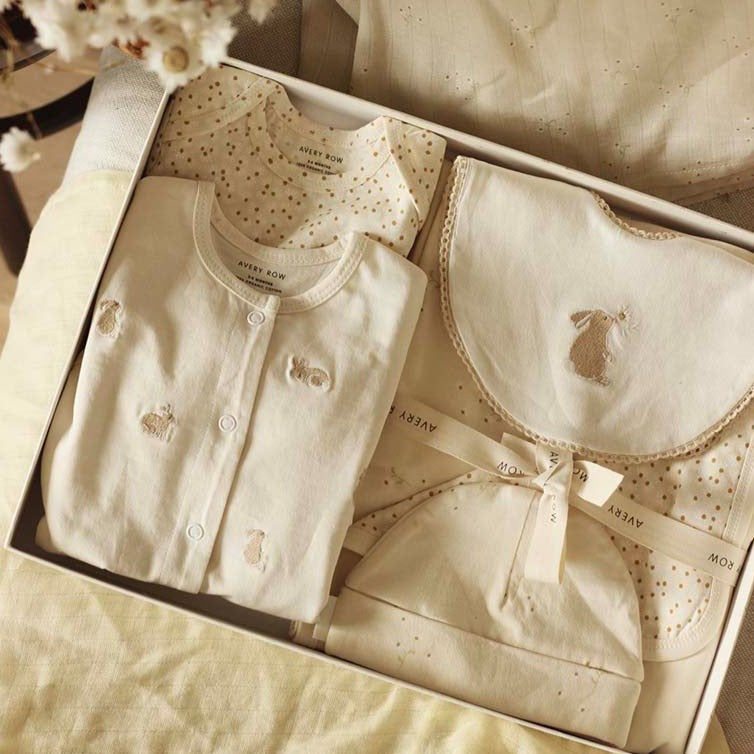 New Baby Starter Gift Set - Bunnies / Daisy Meadow / Wild Chamomile