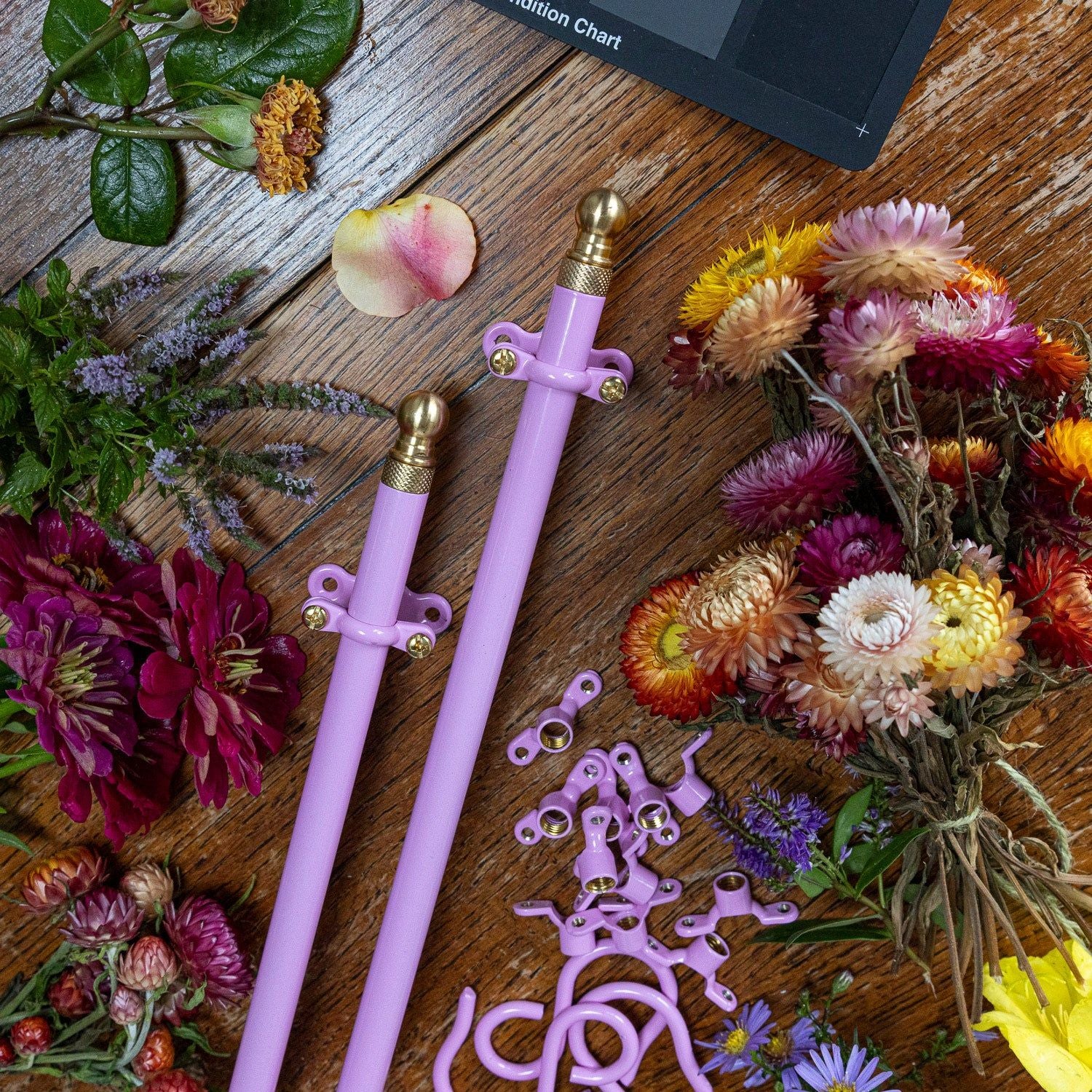 The 40cm Pink Hanging Rail