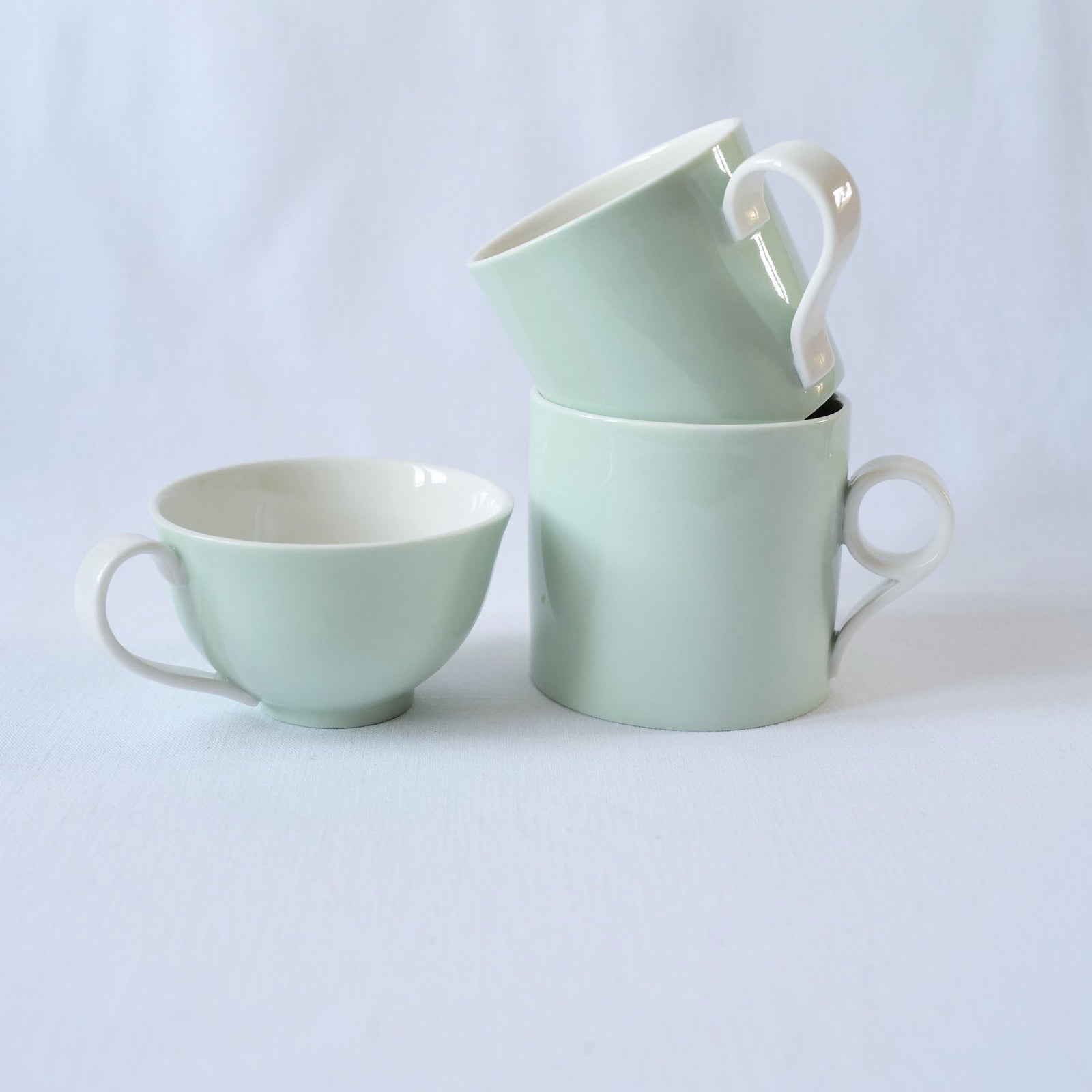 Medium Mug in Pale Green