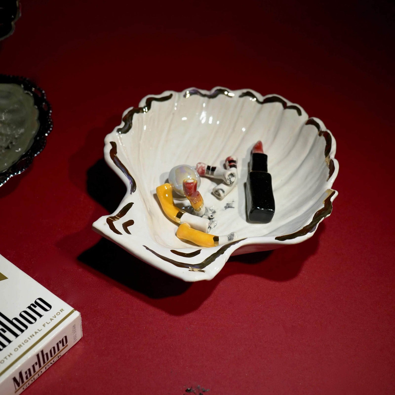 Menthol & Lipstick Ashtray