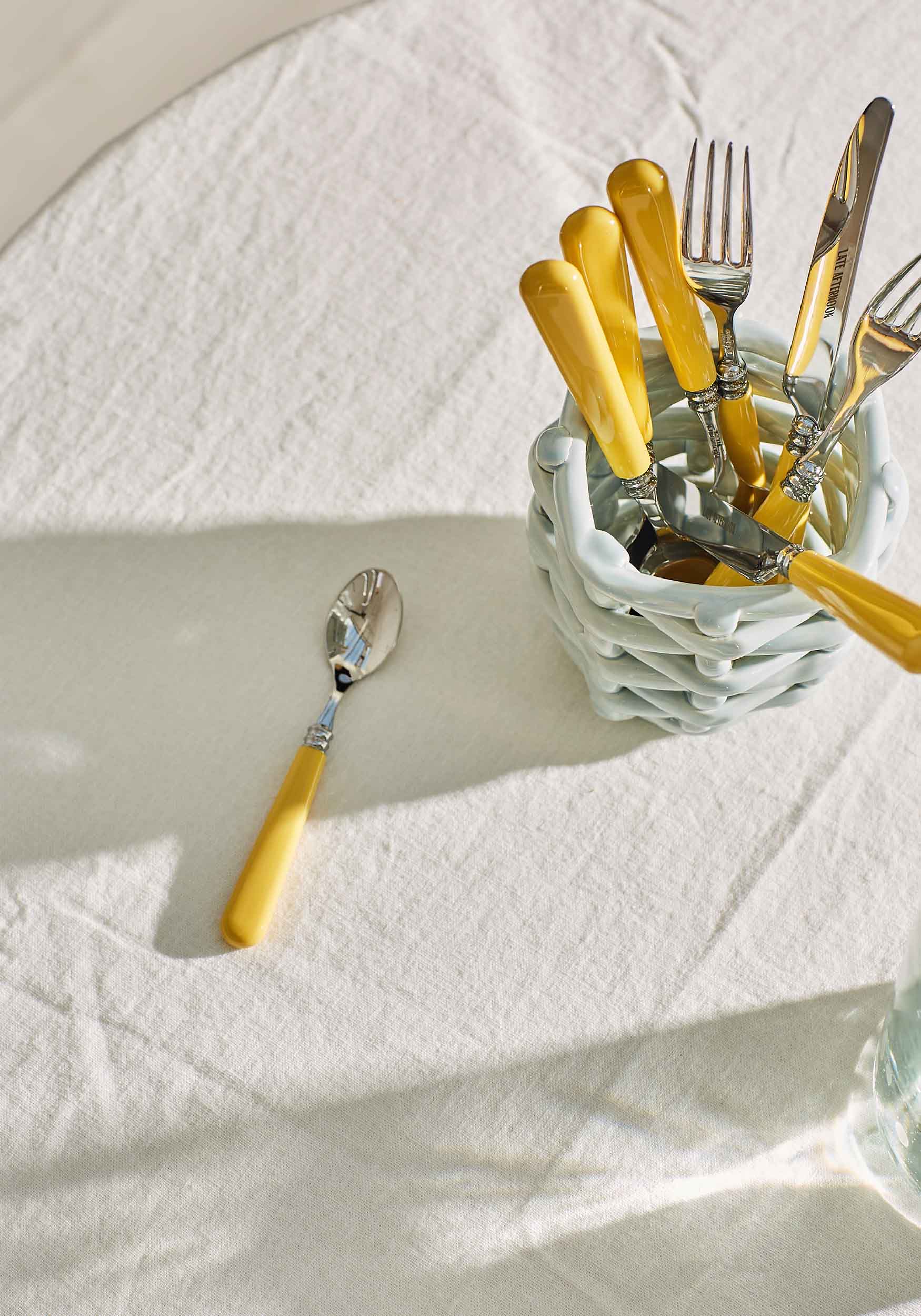 16-Piece Butter Yellow Cutlery Set