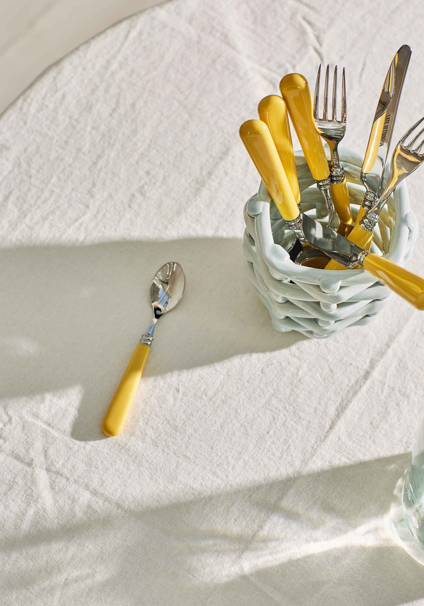 16-Piece Butter Yellow Cutlery Set
