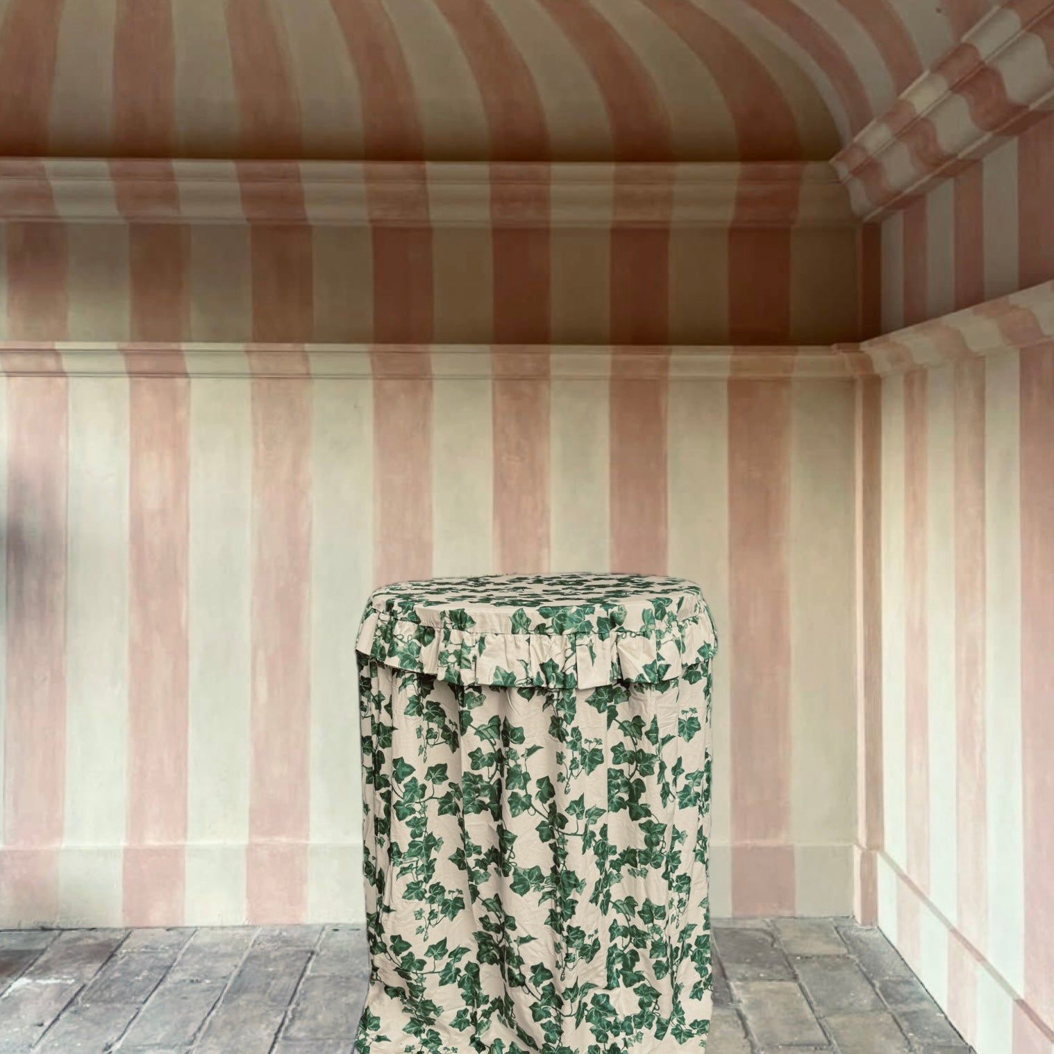 High Party Tablecloth Green Ivy