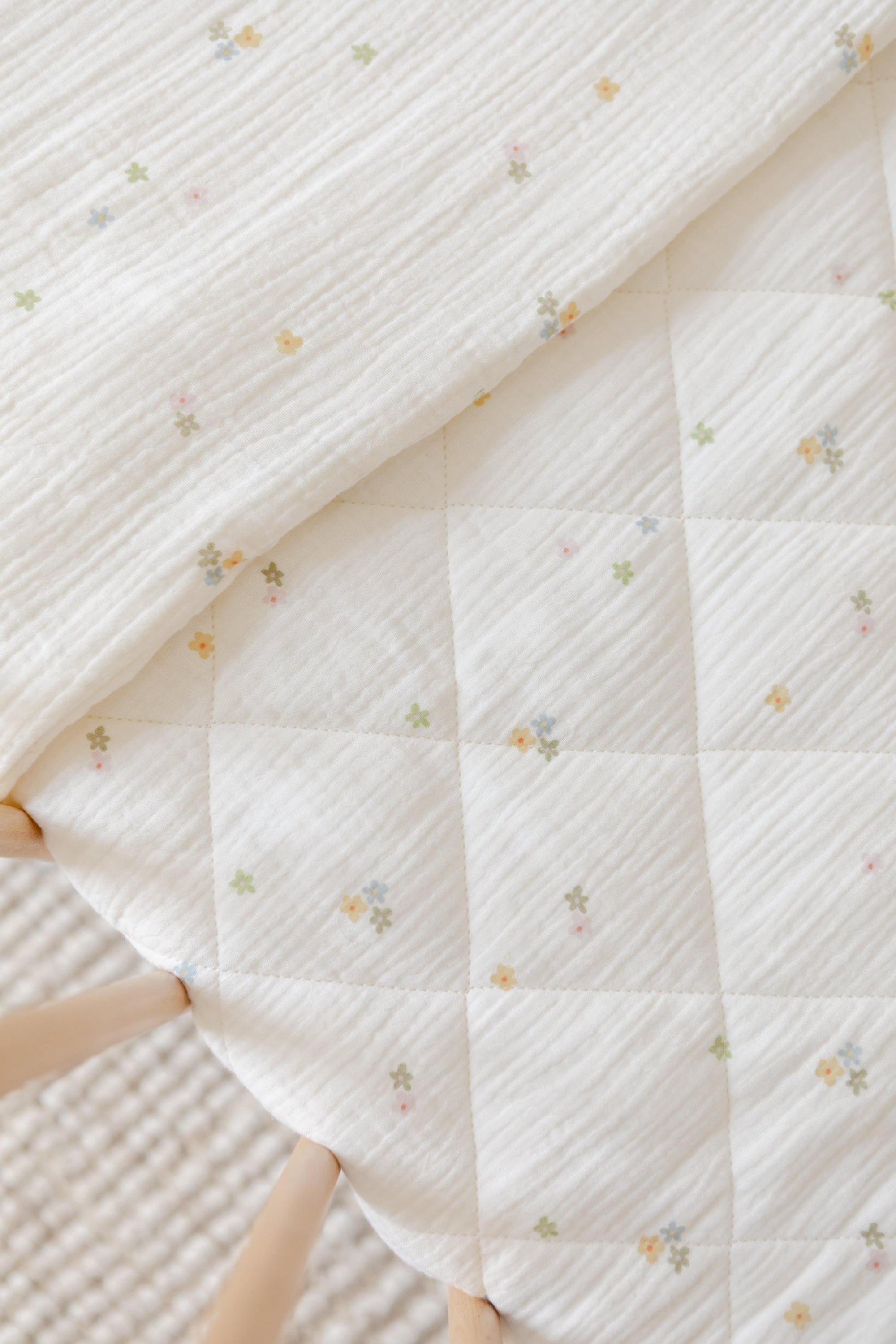 Soft Quilt Blanket – Daisies