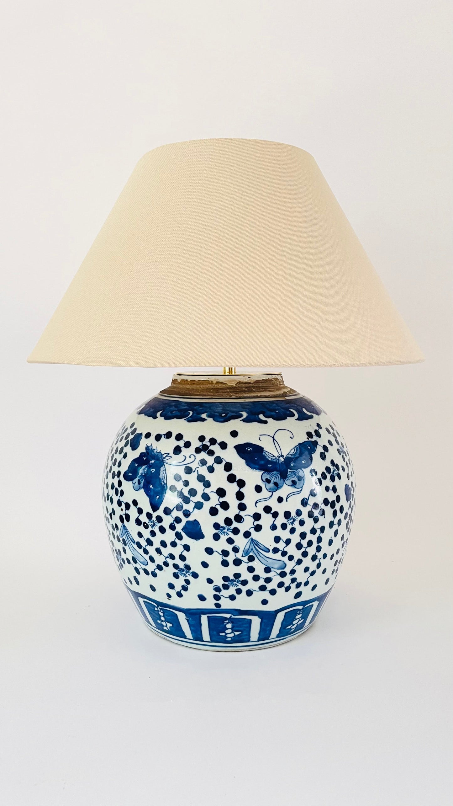 Antique Ginger Jar Lamp