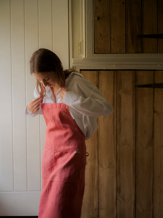 Cranberry Apron