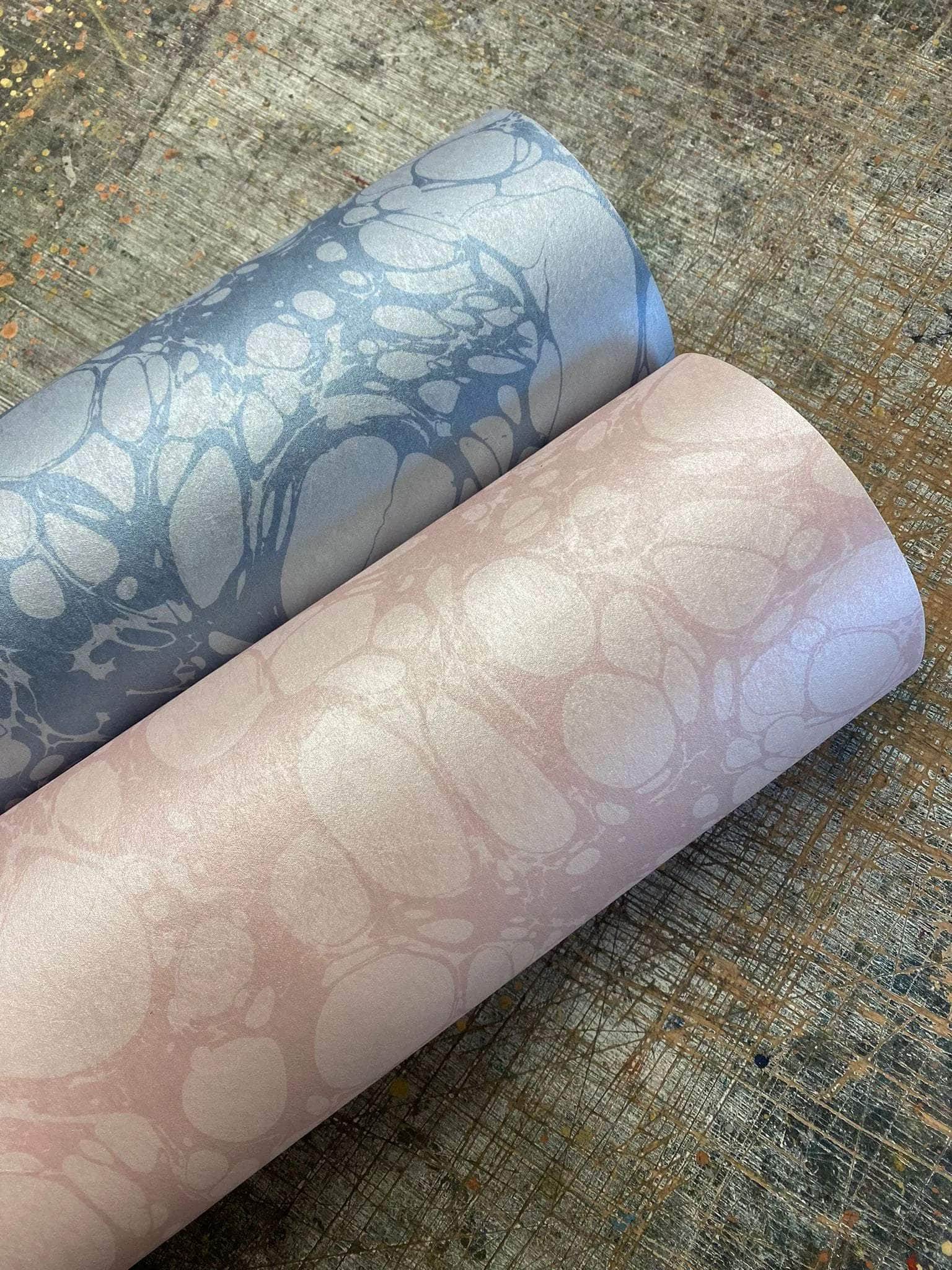 Marbled Wallpaper - 'Moucheté' - Col: Candytuft - Mica Coated Non-Woven