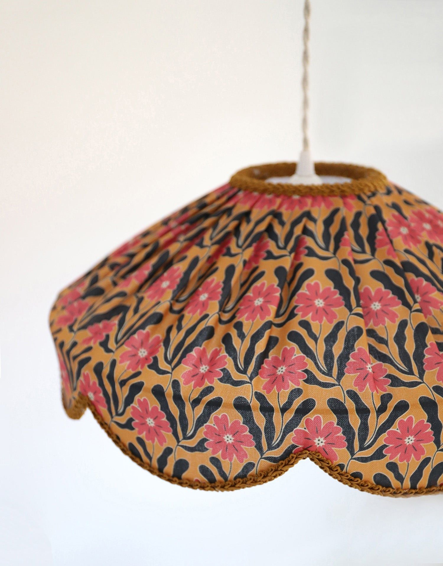 Floral-Shaped Pendant Light Cosette “Goa Flowers”