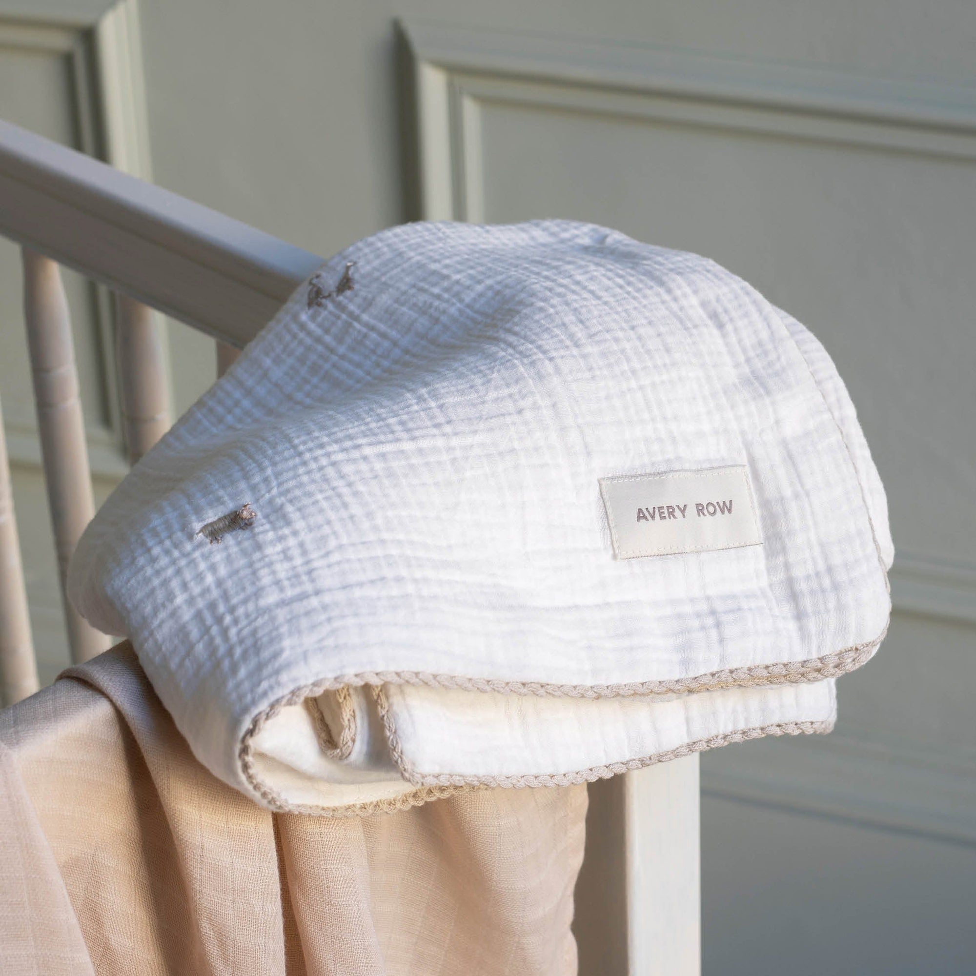 Embroidered Muslin Blanket - Little Farm