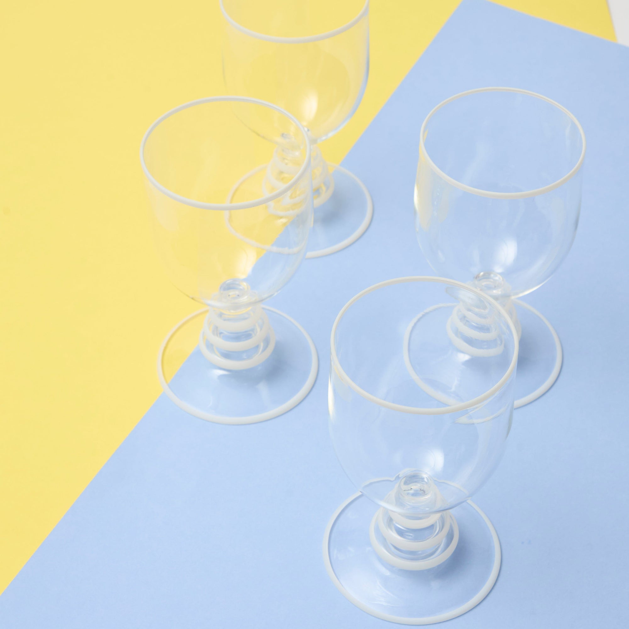 White Rim Isabella Footed Glasses (Set of 4)