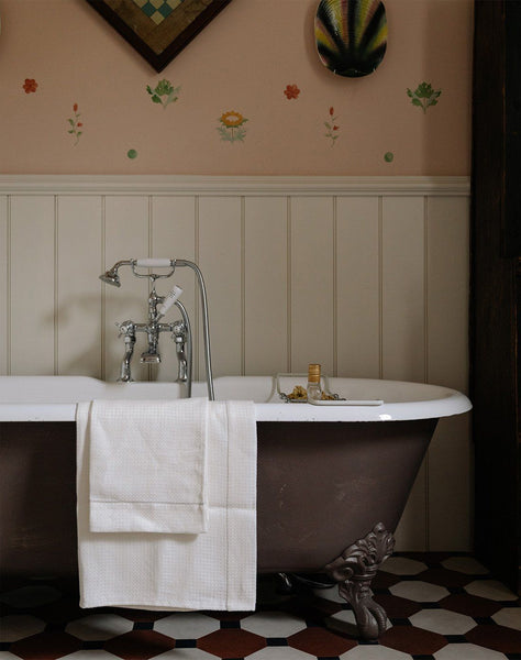 Liège Bath Sheet in Ivory White Waffle with Olive Green Hemstitch