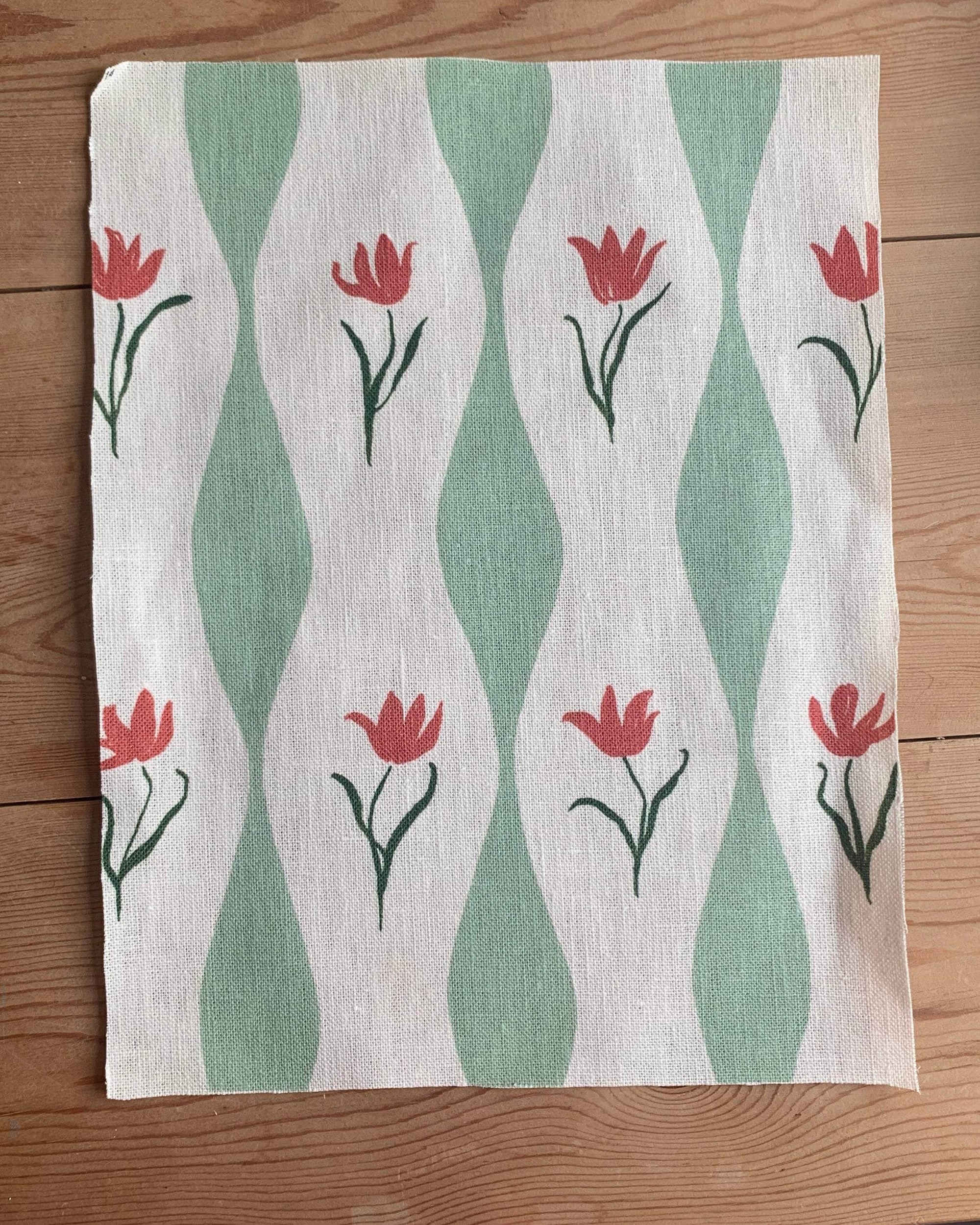 Tulip Wave Linen, Pistachio