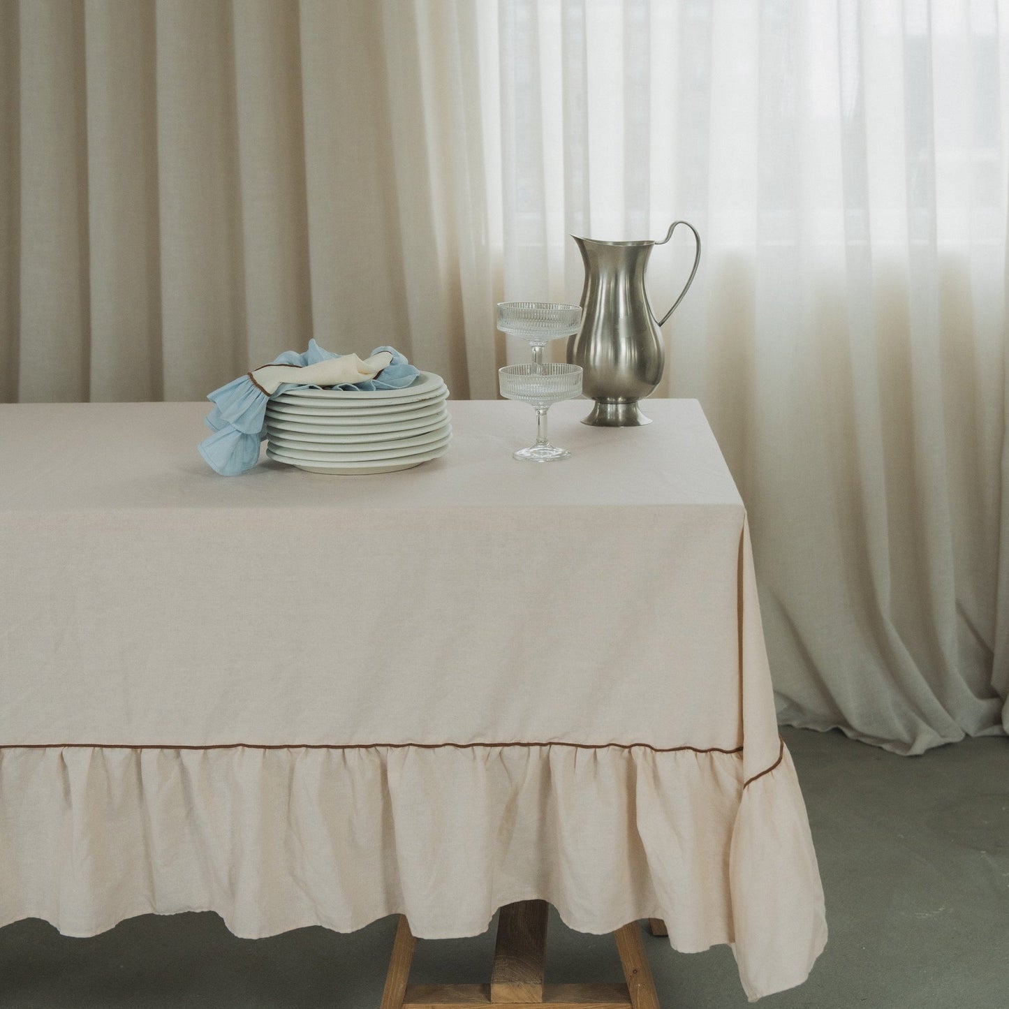 Tablecloth Ruffle Beige - Large