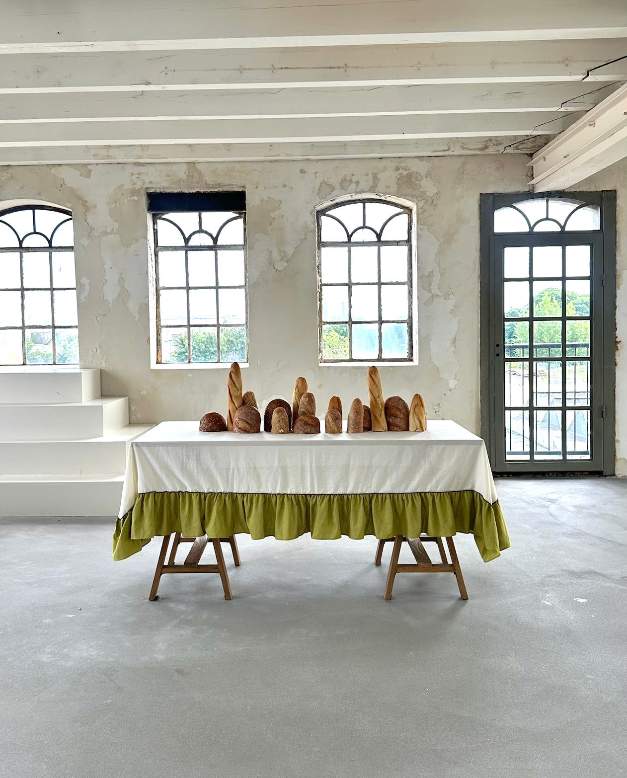 Ruffle Tablecloth, Ivory/Green