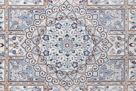 Nain La Kelim Rug