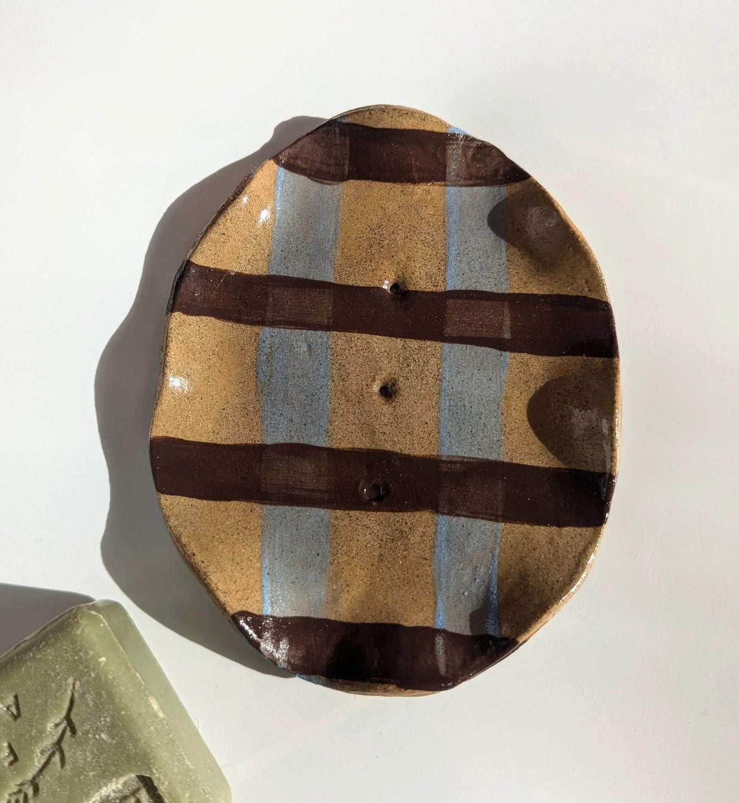Gingham Stripe Wavy Soap Dish