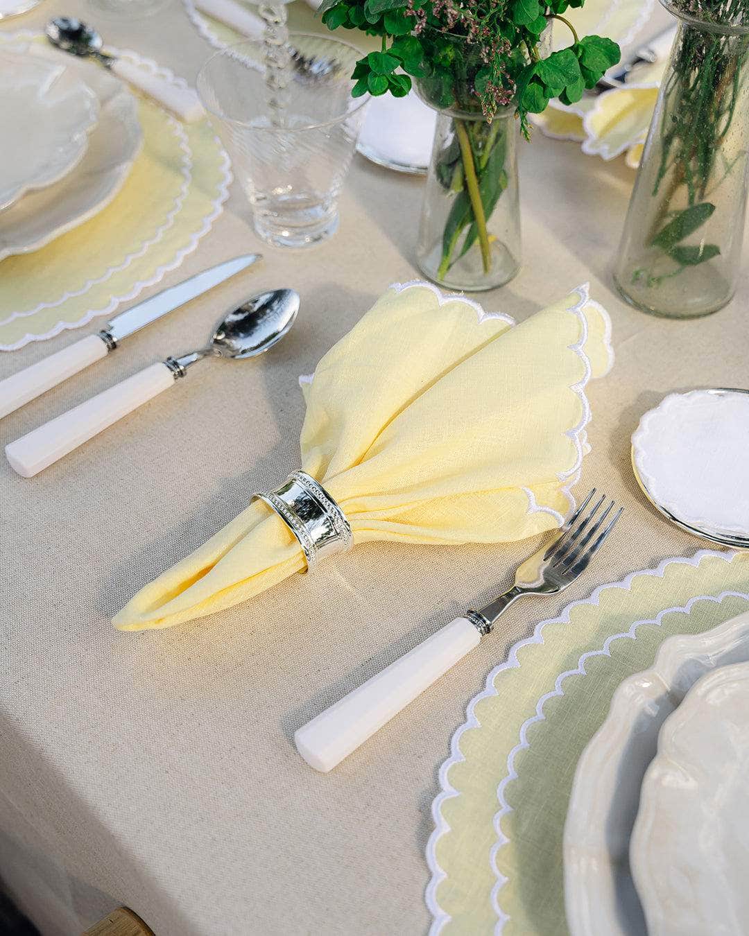 Filipa Napkin, Yellow with White