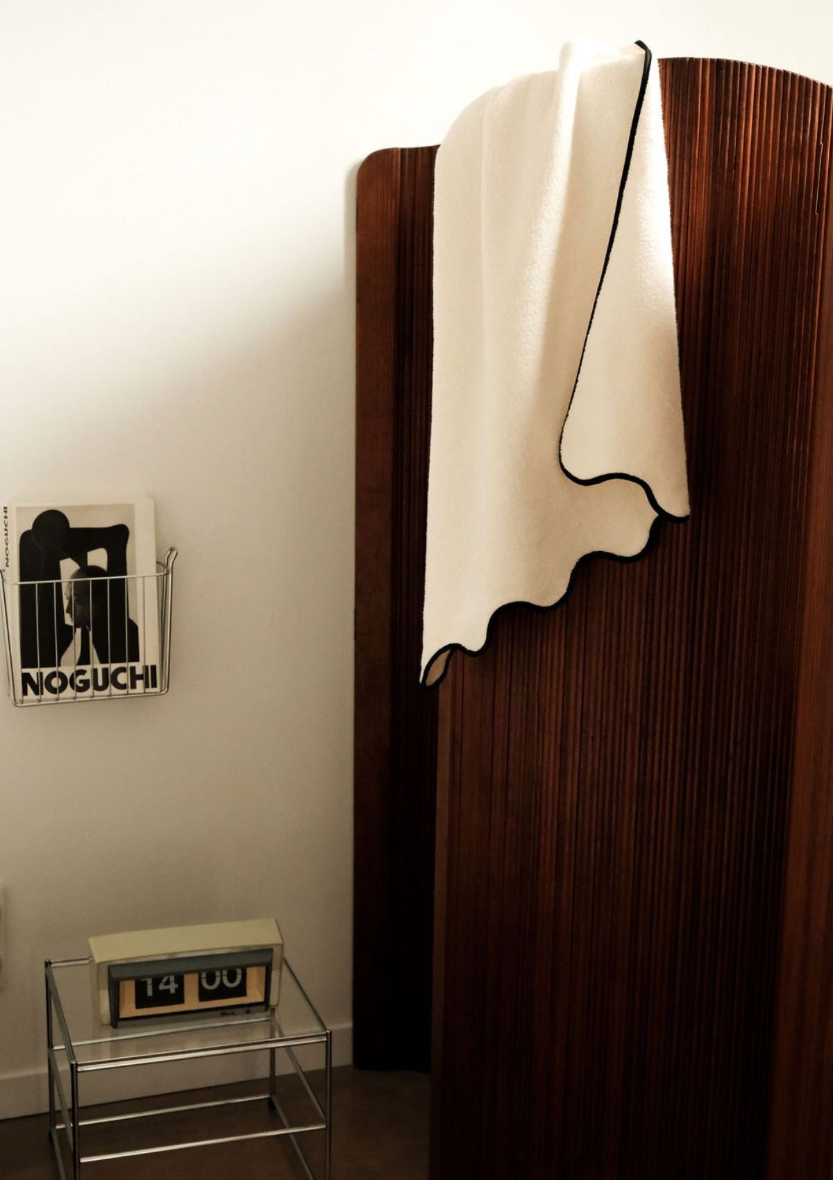 Ivory & Black Cotton Wavy Bath Towel