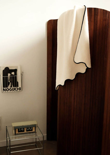 Ivory & Black Cotton Wavy Bath Towel