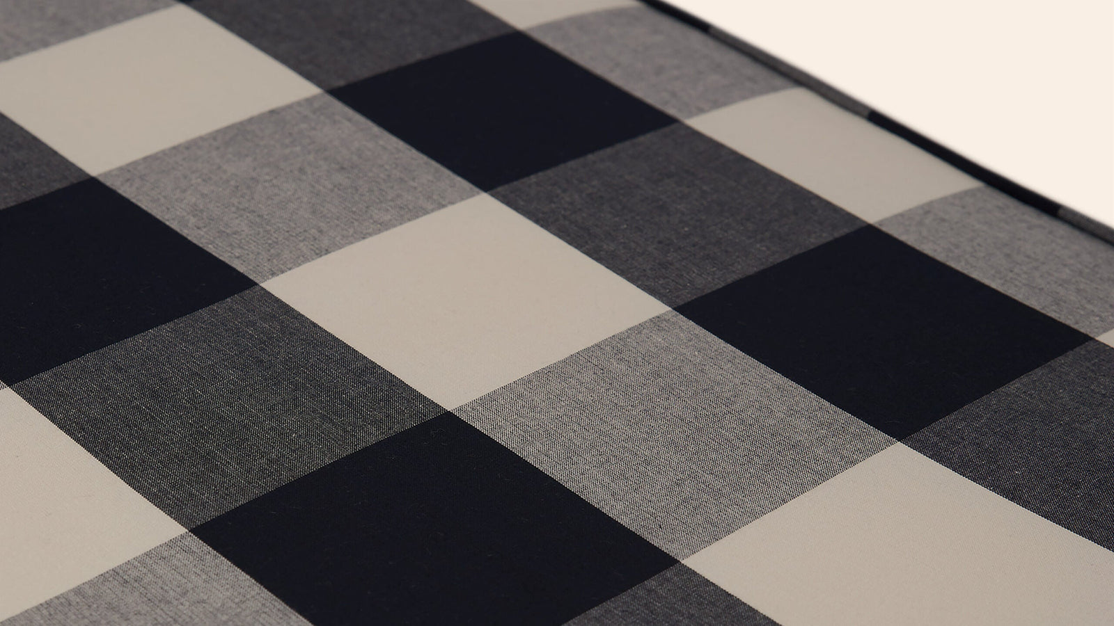 Carlotta Ottoman, Pepper