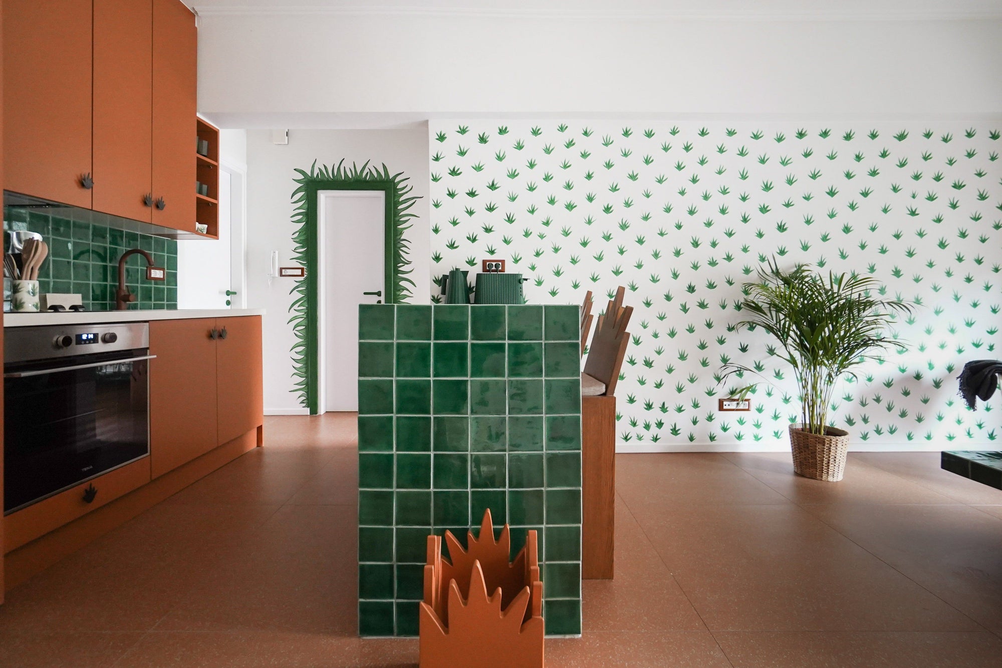 Wooden Plant Shaped Bin - Terracotta