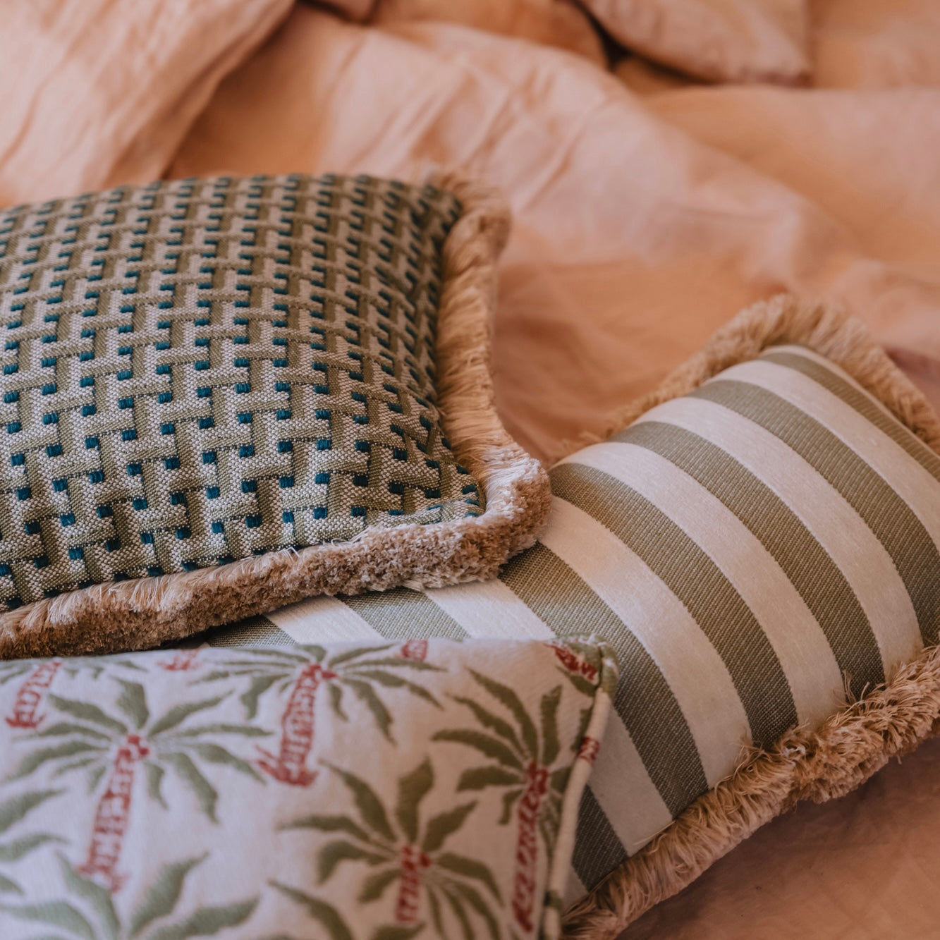 Cushion Jackie Olive & Ecru
