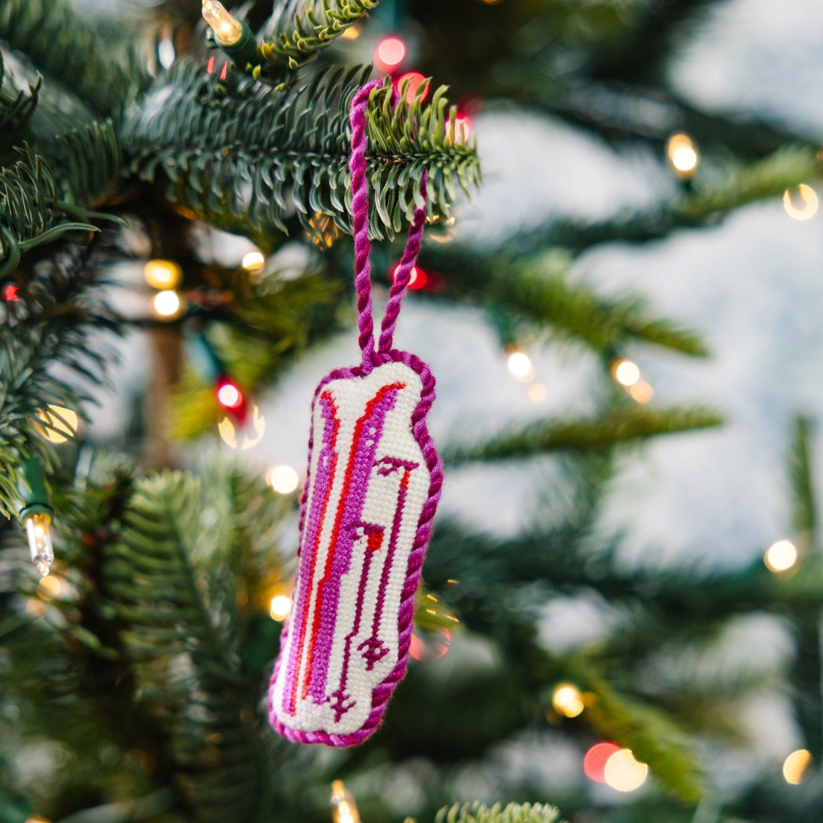 Needlepoint Icon Ornament - Skis