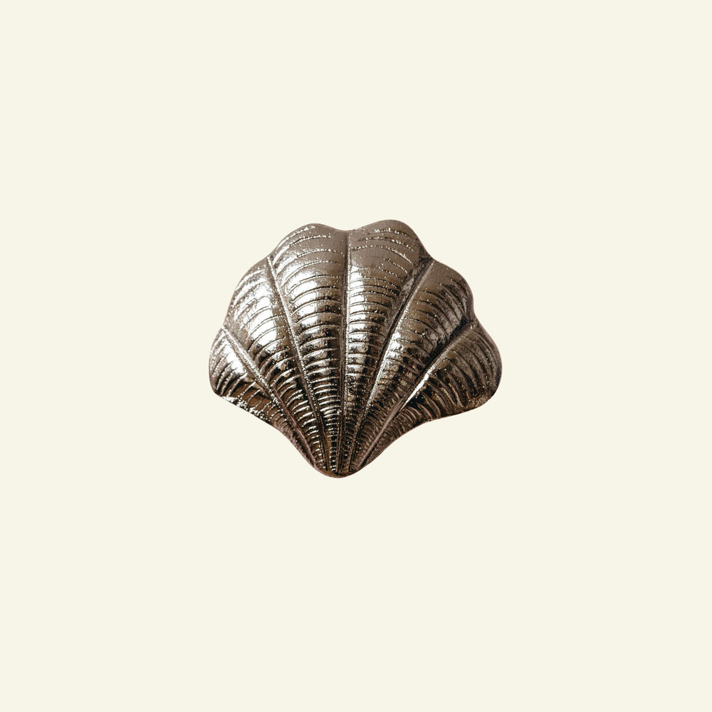 Curved Shell Knob, Polished Chrome