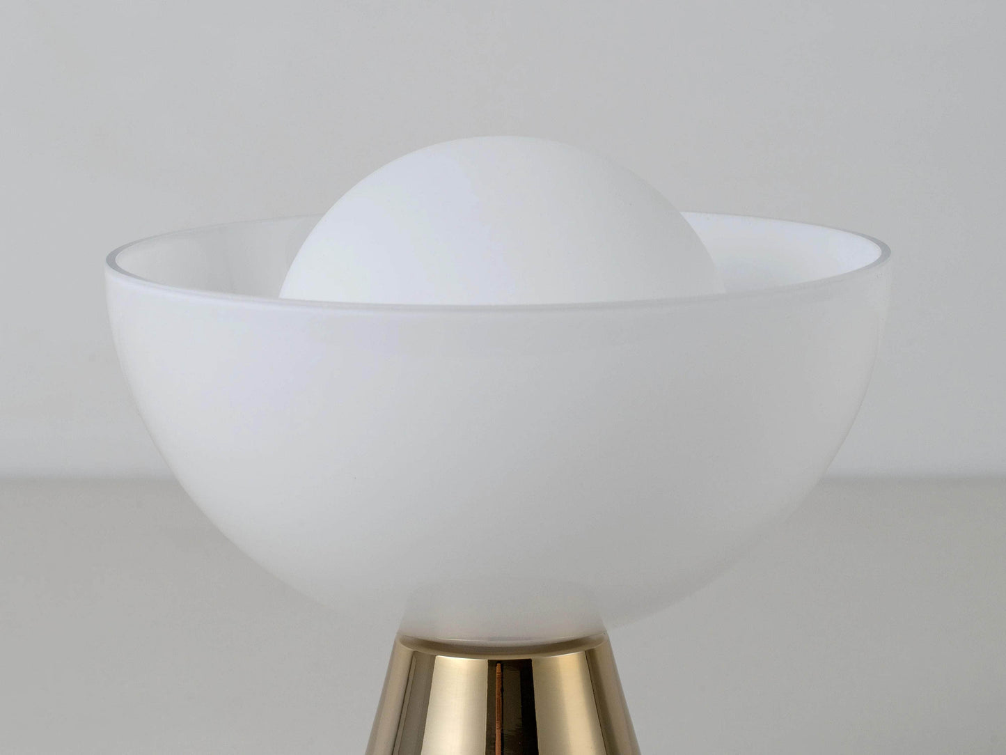 Brass dome cordless table lamp