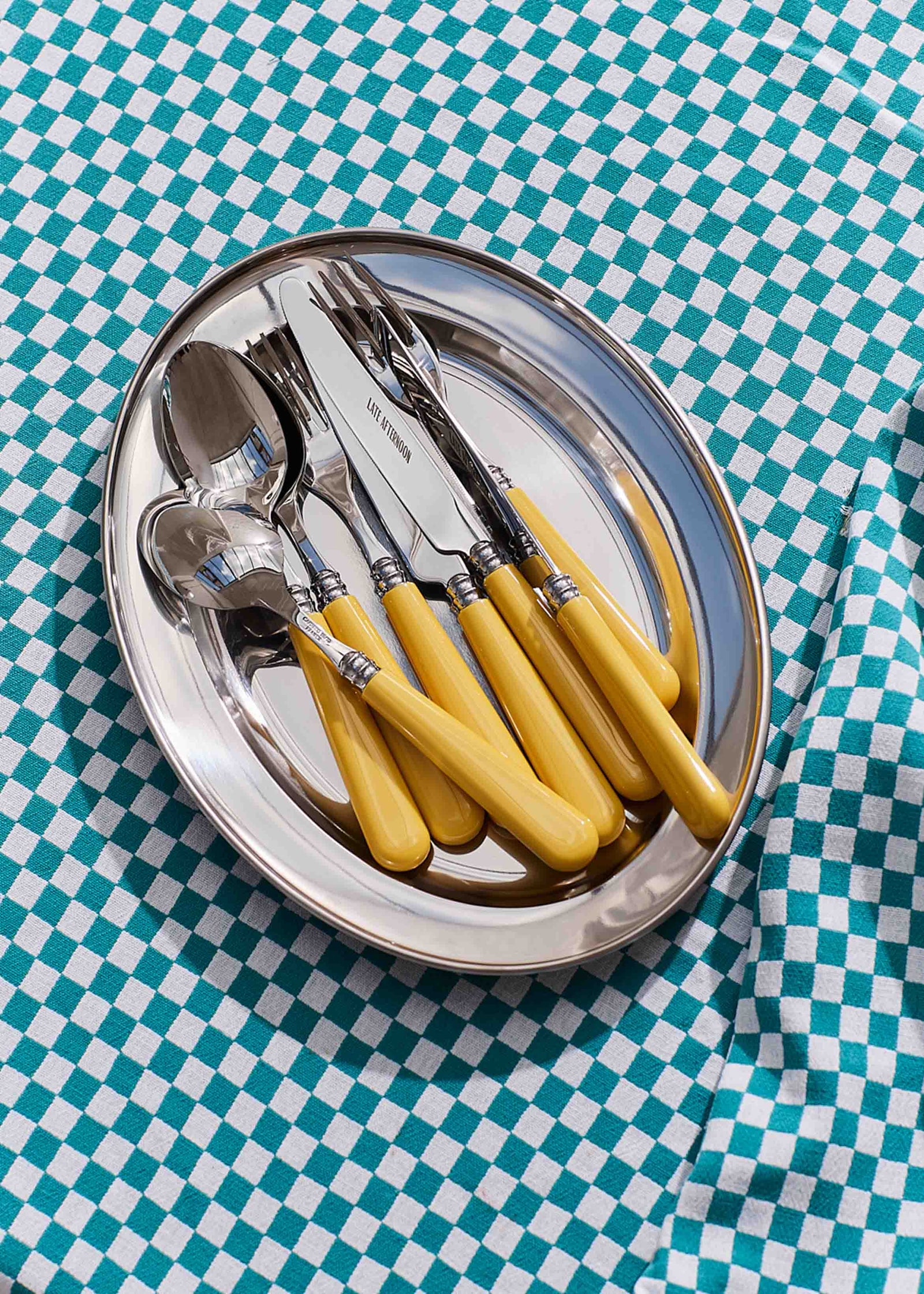 16-Piece Butter Yellow Cutlery Set