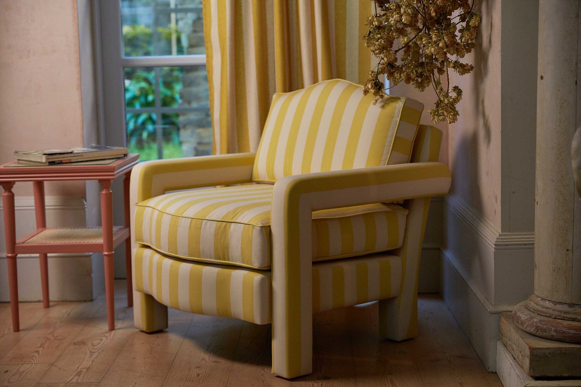 Elio Armchair, Artichoke