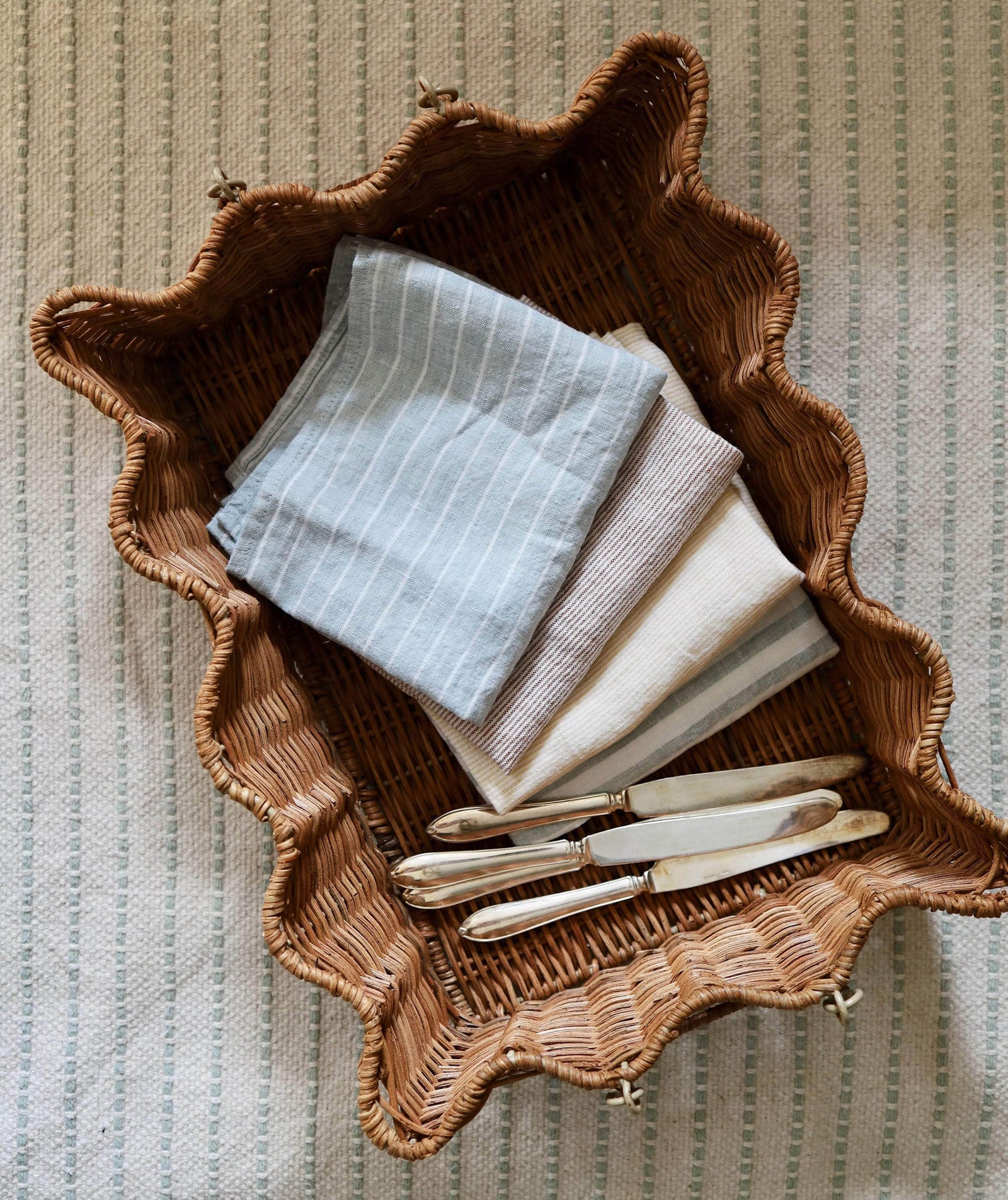 Scalloped Rattan Tray