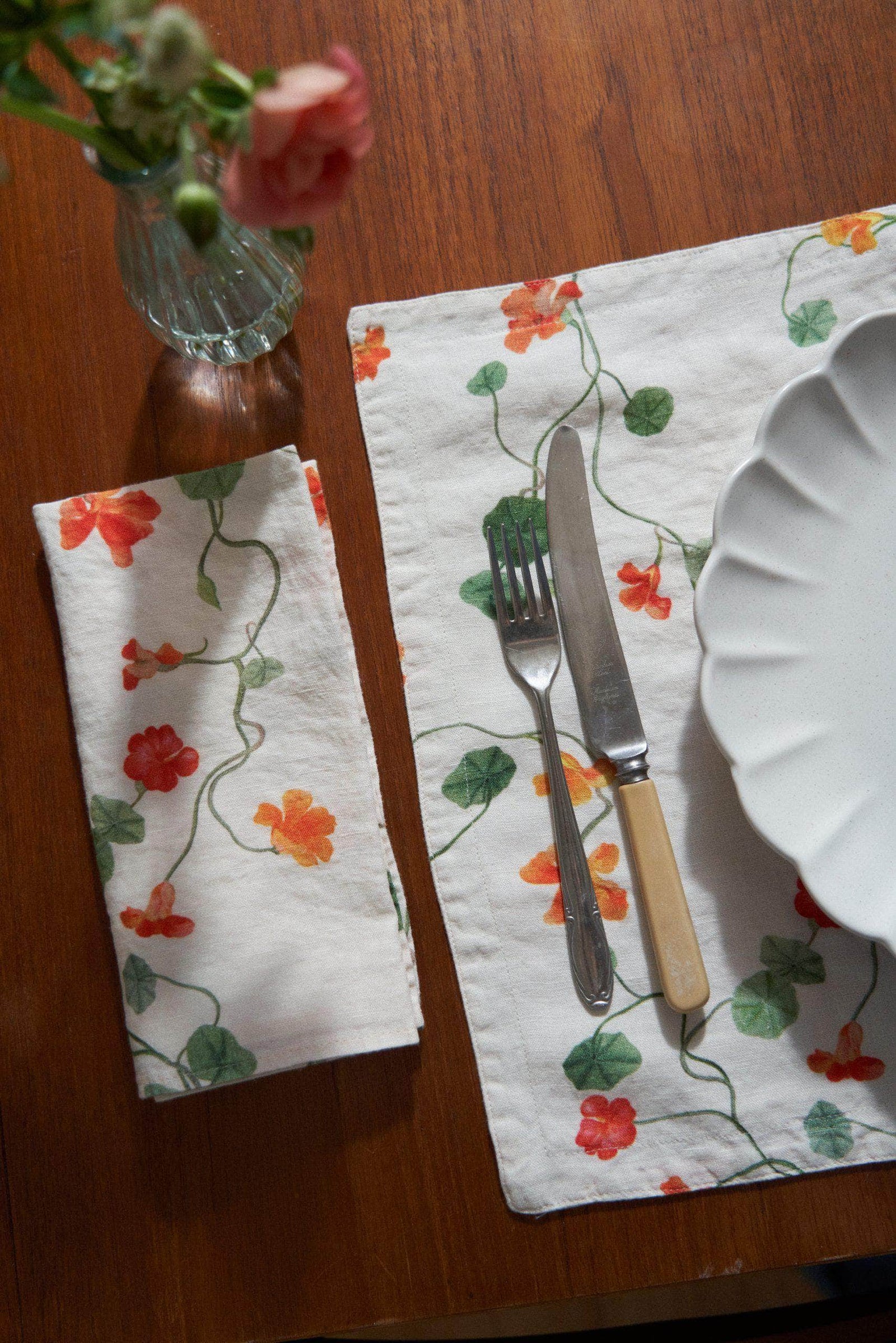 Nasturtium Reversible Linen Placemat
