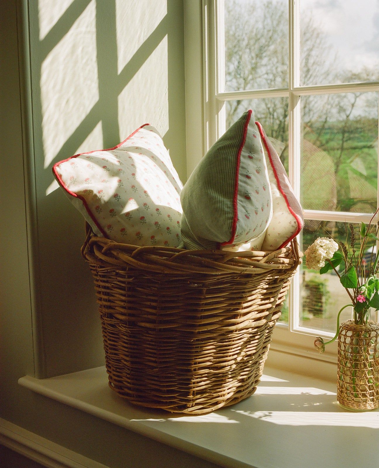 Blume Green Cushion – Rectangle