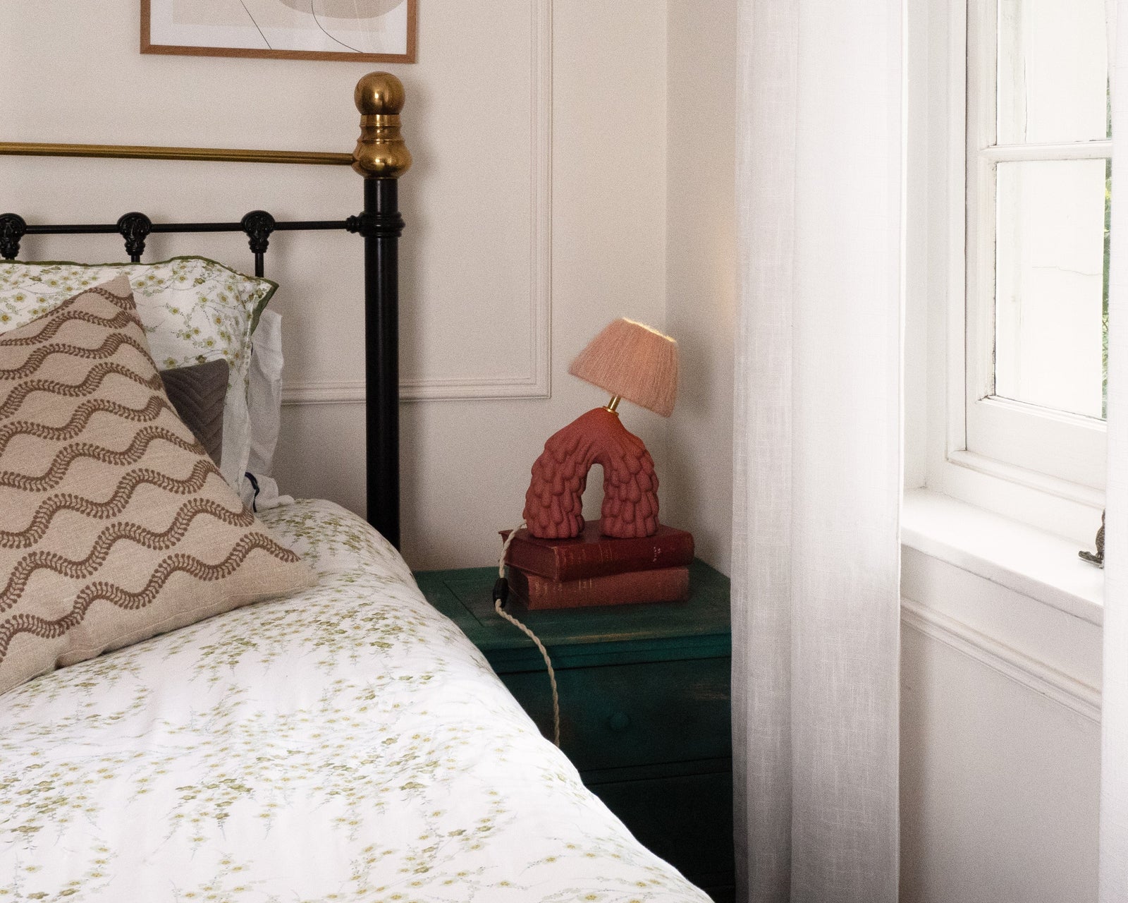 'Follow' Table Lamp - Peony Pink