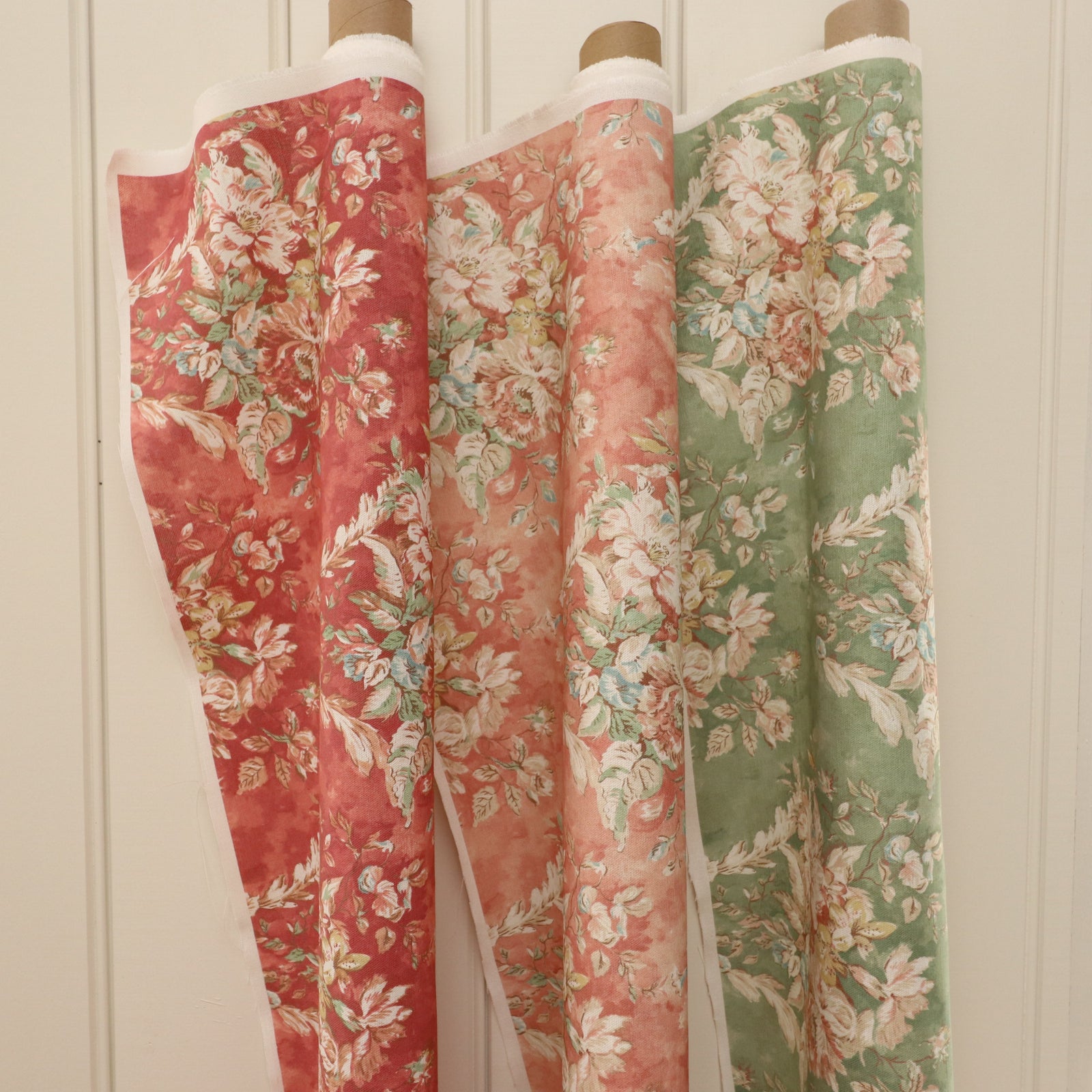 Maison Fleurie - Bayford Chintz Raspberry Fabric