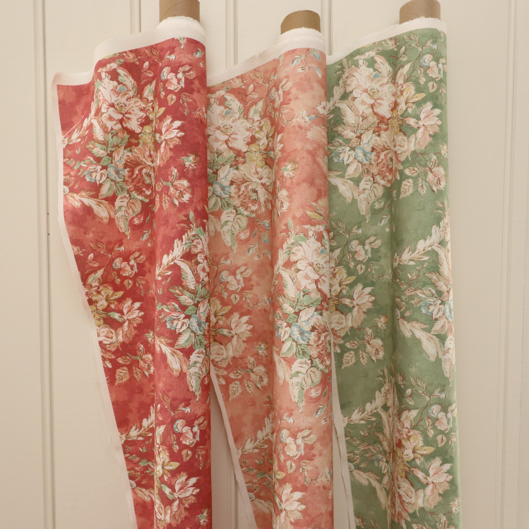 Maison Fleurie - Bayford Chintz Raspberry Fabric