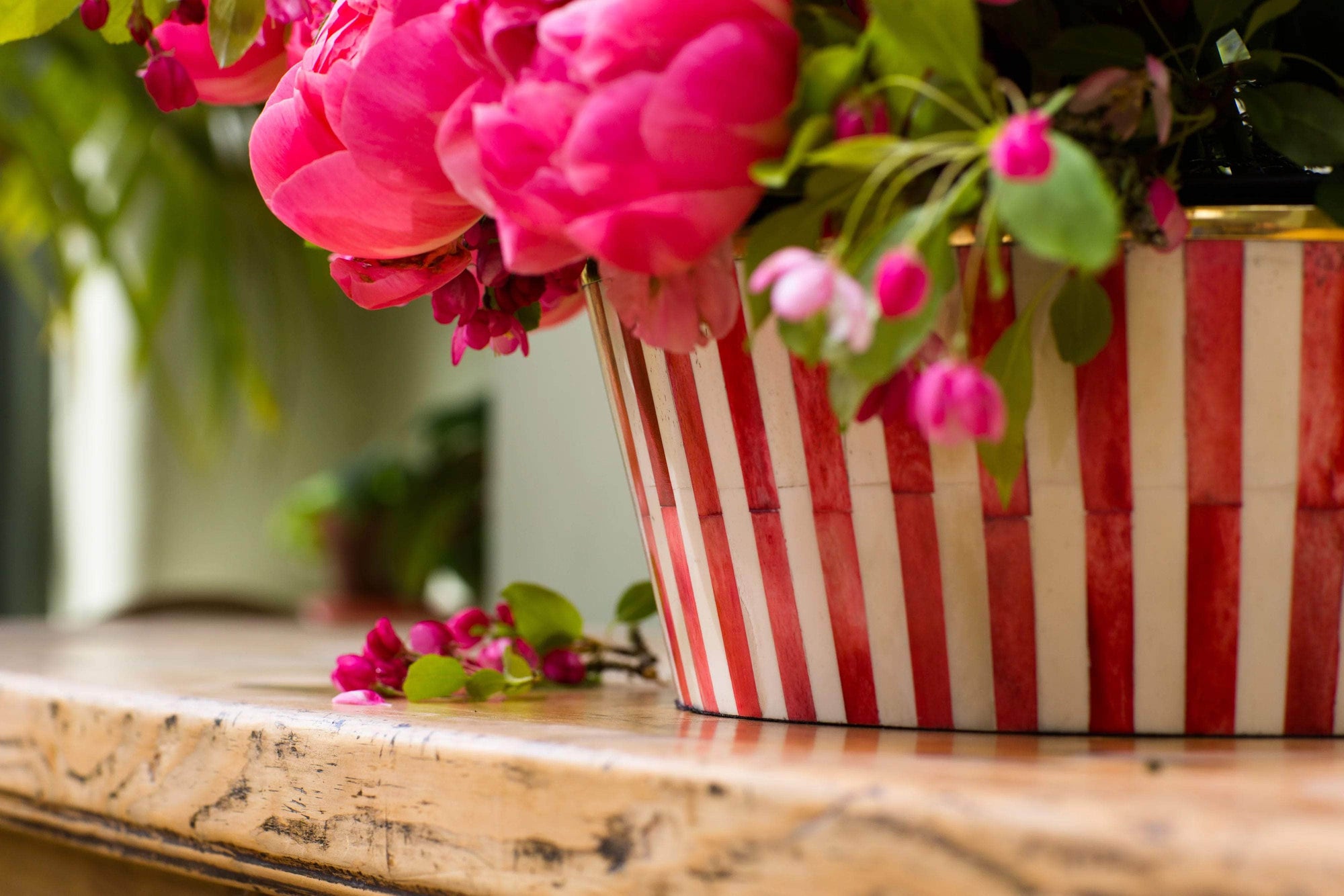 Round Inlay Planter | Large | Ruby Red | Striped