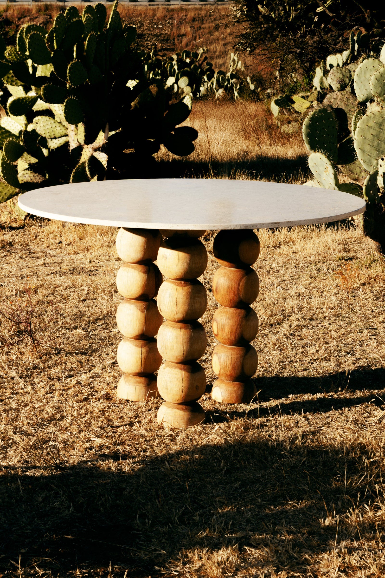 Latte Table