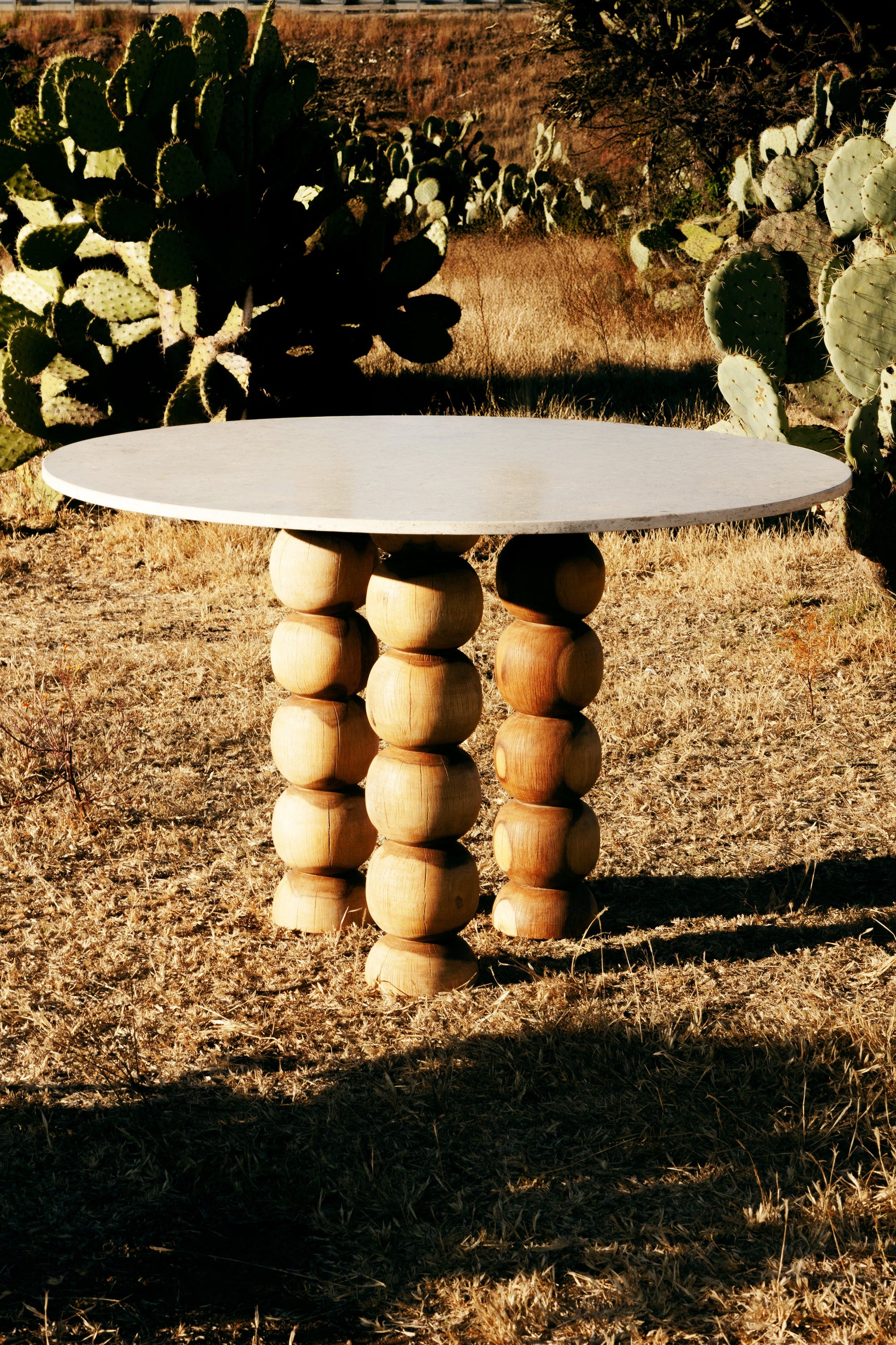 Latte Table