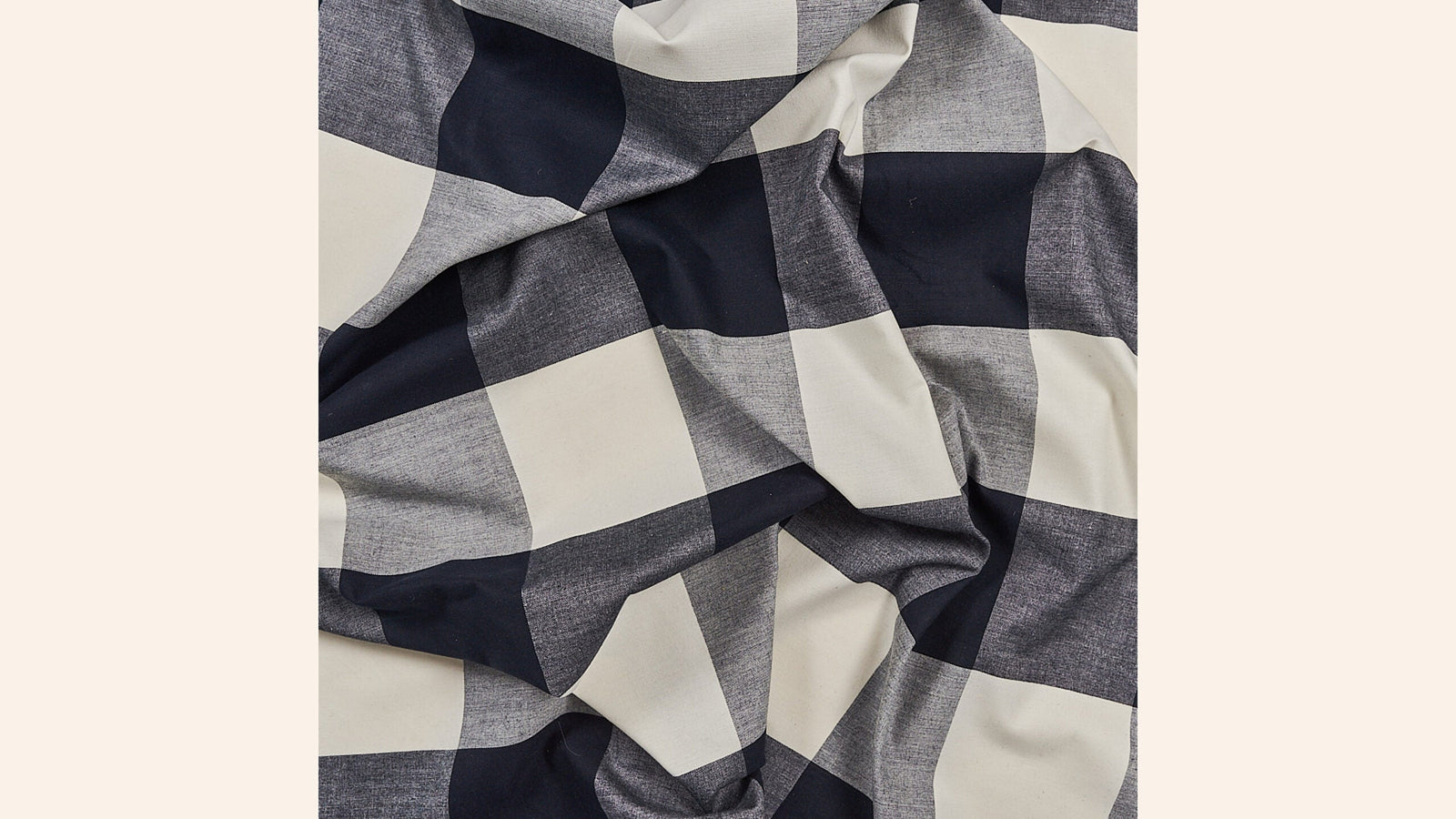 Giulia Chair, Pepper